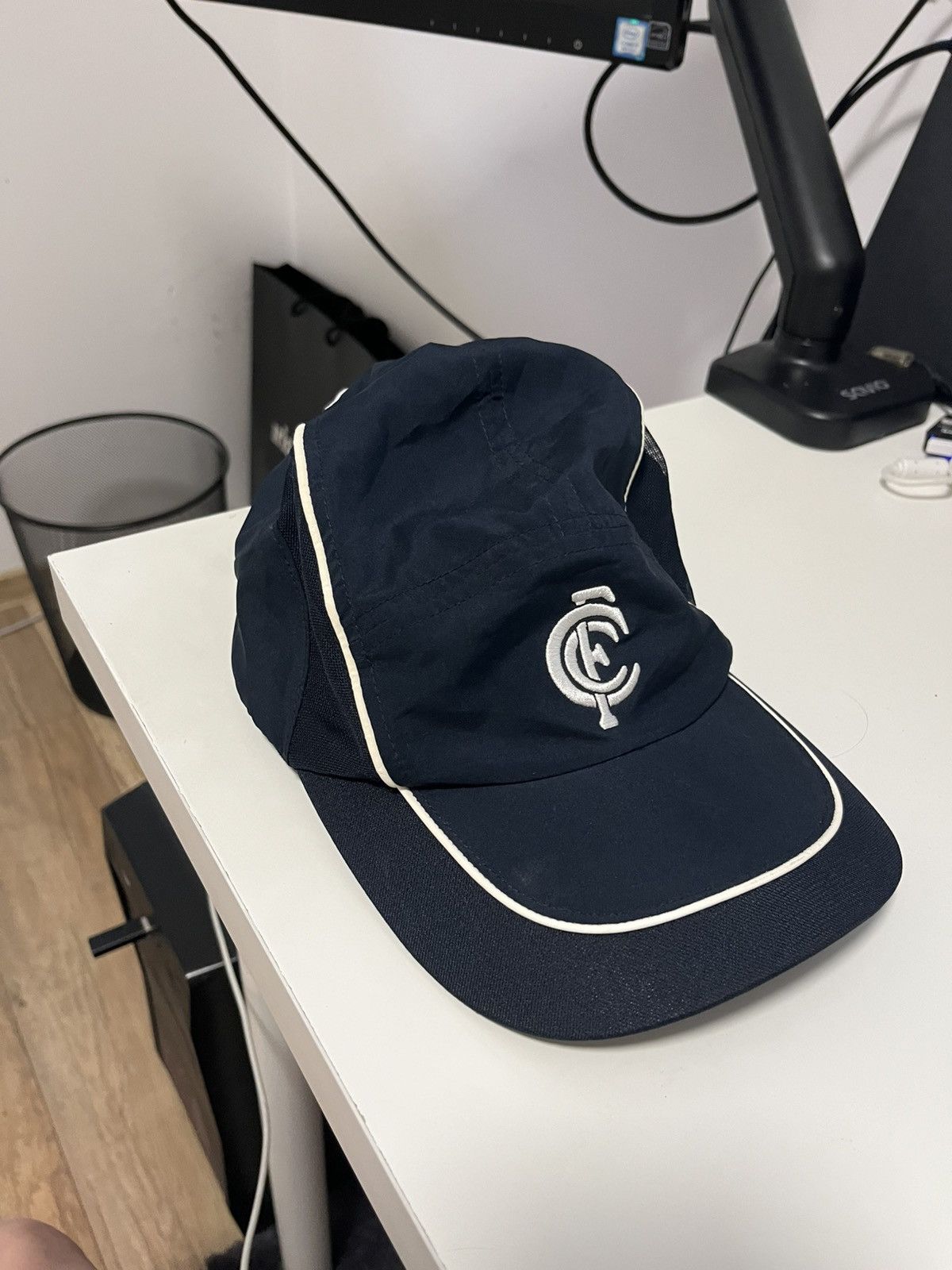 Nike × Vintage Vintage Carlton FC x Nike Dri-Fit Cap (AFL Team Gear) Size ONE SIZE - 1 Thumbnail