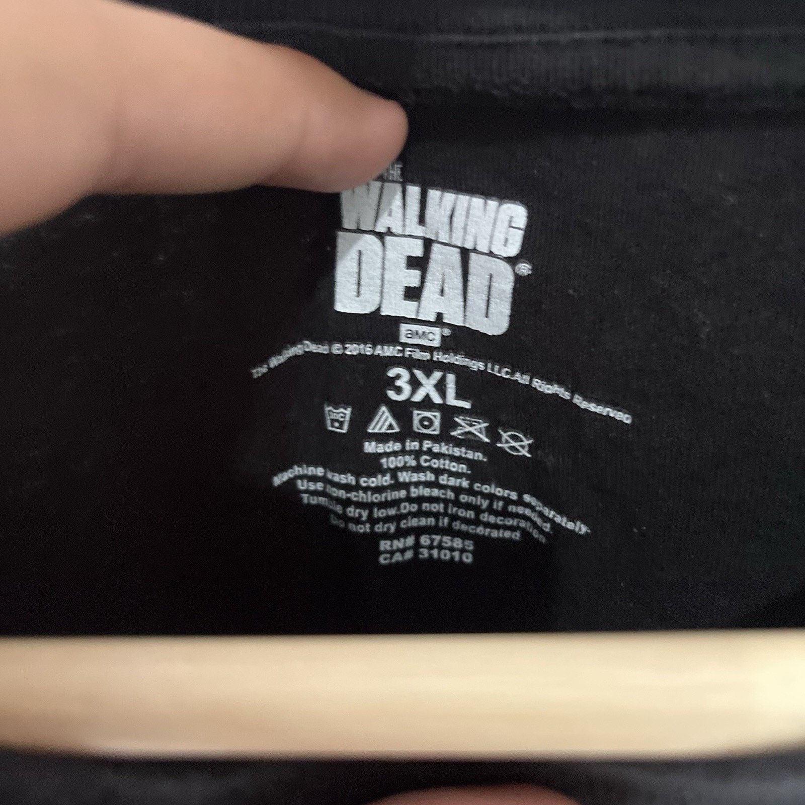 Vintage 2000’s AMC The Walking Dead Cutoff Tshirt Men’s 3XL Tv Show Size US XXL / EU 58 / 5 - 5 Thumbnail