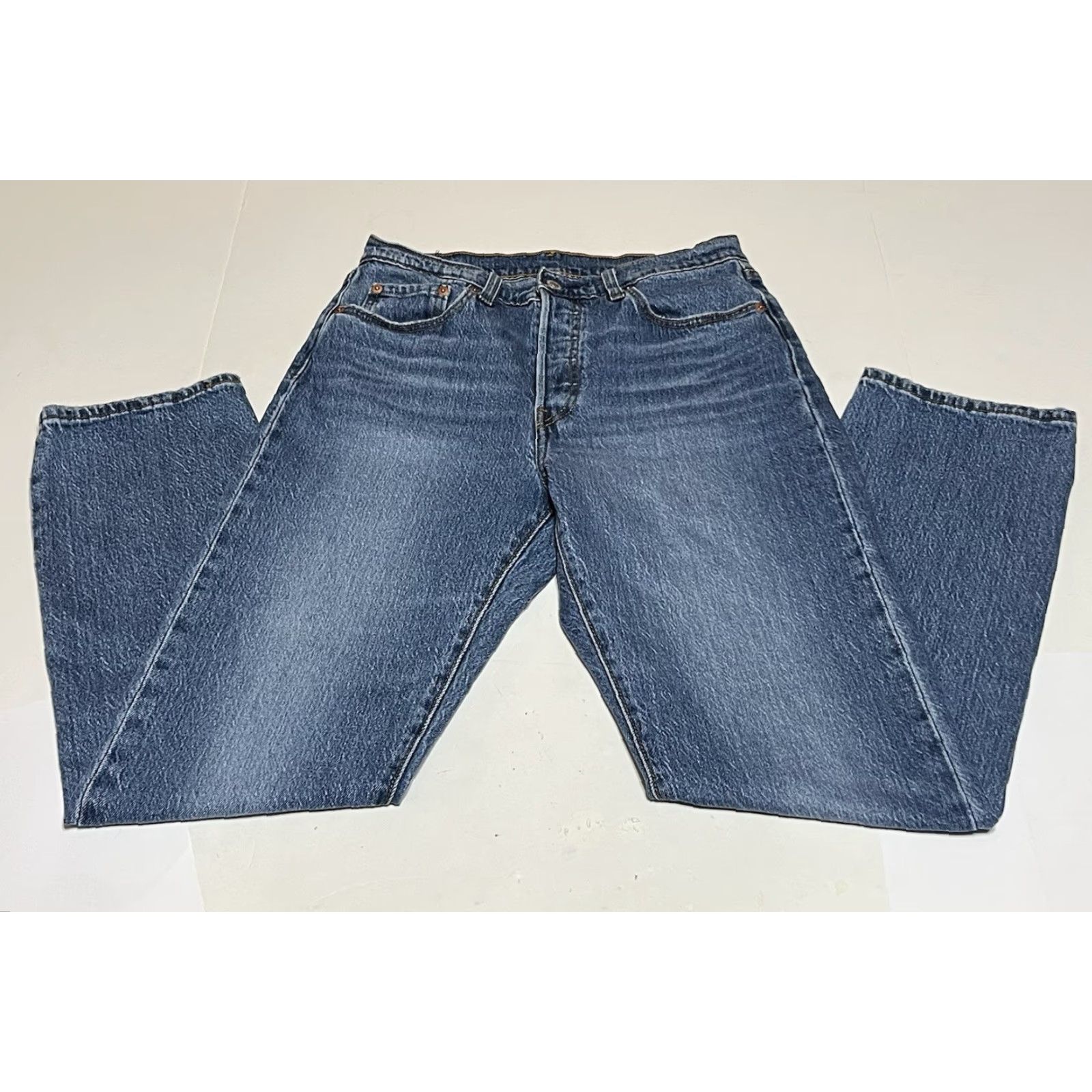 Levi's VINTAGE Levis 501 Jeans Womens 28x29 Blue Straight Button Fly Denim Casual Classic USA Womens Size 28" / US 6 / IT 42 - 2 Thumbnail