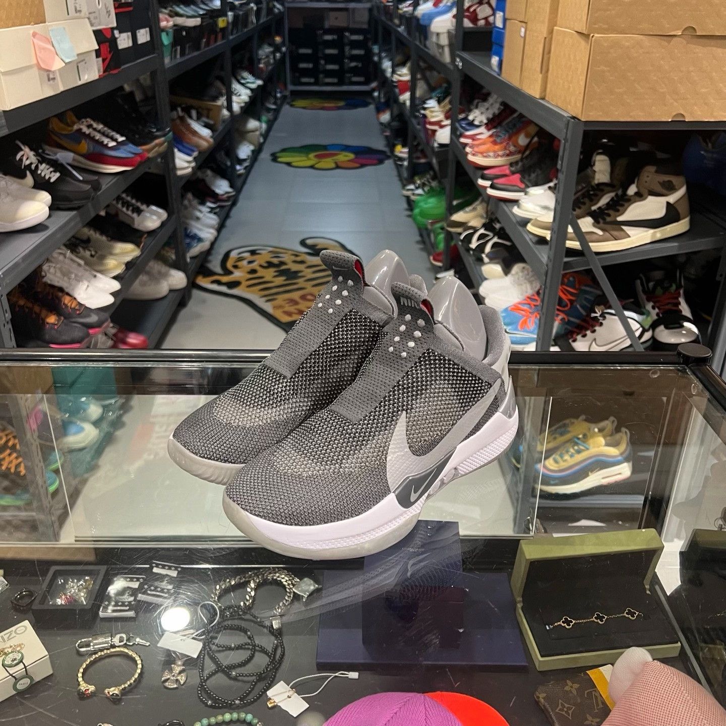 Nike Nike Gray Lowtop Sneakers 9 Men Size US 9 / EU 42 - 1 Thumbnail
