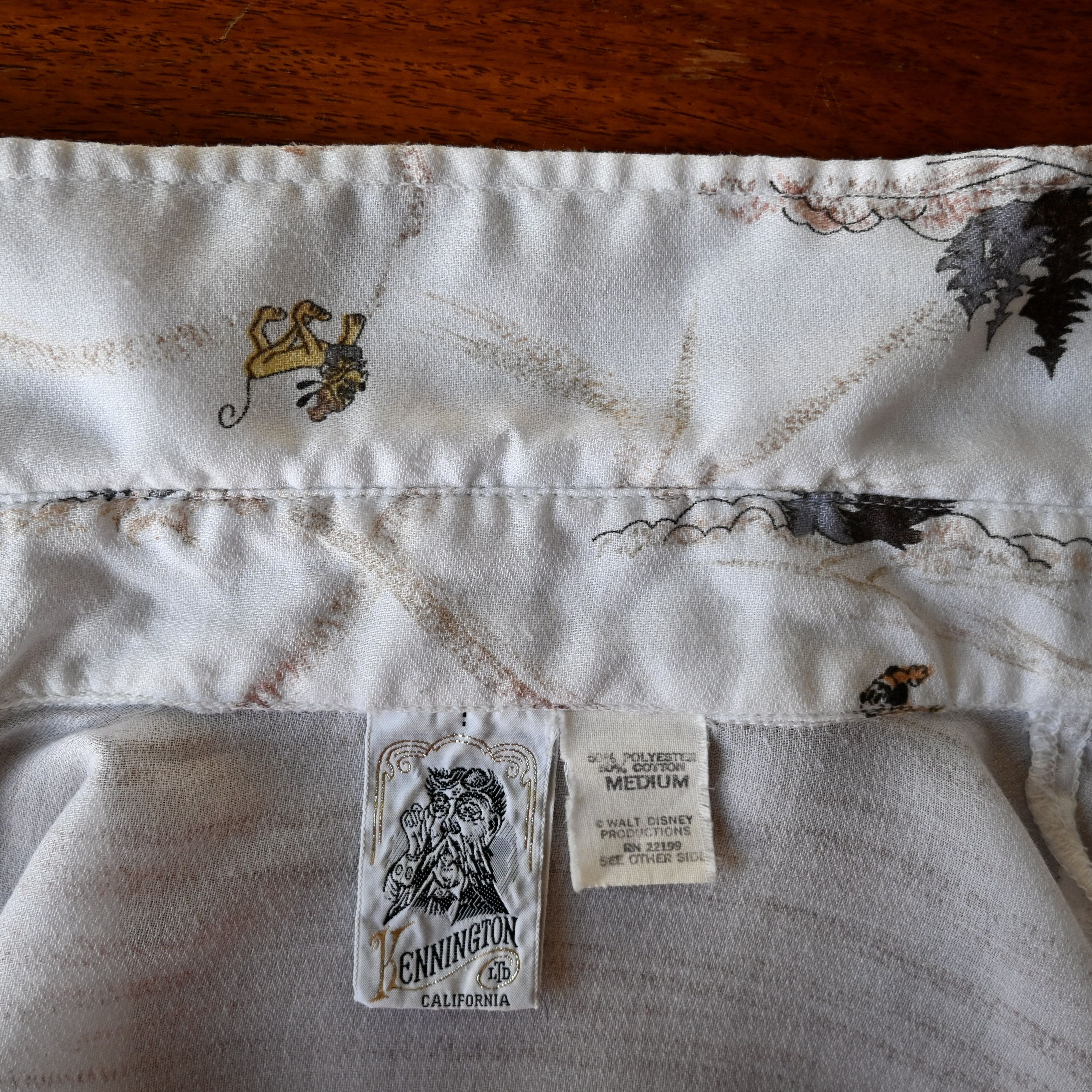 Kennington Ltd. VTG 1970s Kennington mickey mouse in snow mountain shirt Size US M / EU 48-50 / 2 - 12 Thumbnail