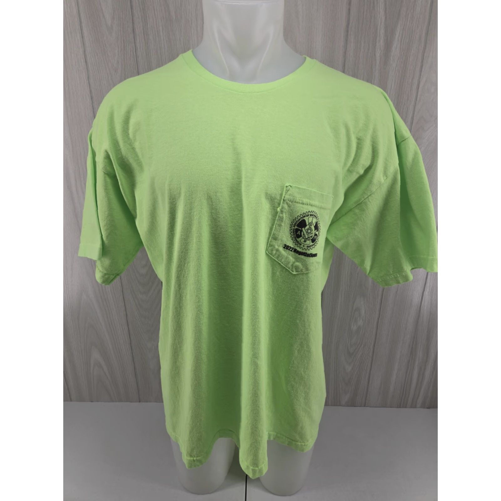 Vintage VINTAGE Bayside International Association of Machinists and Aerospace Workers T-Shirt 2XL Green adult Mens 2022 graphic print short sleeve crew neck Size US XXL / EU 58 / 5 - 3 Thumbnail