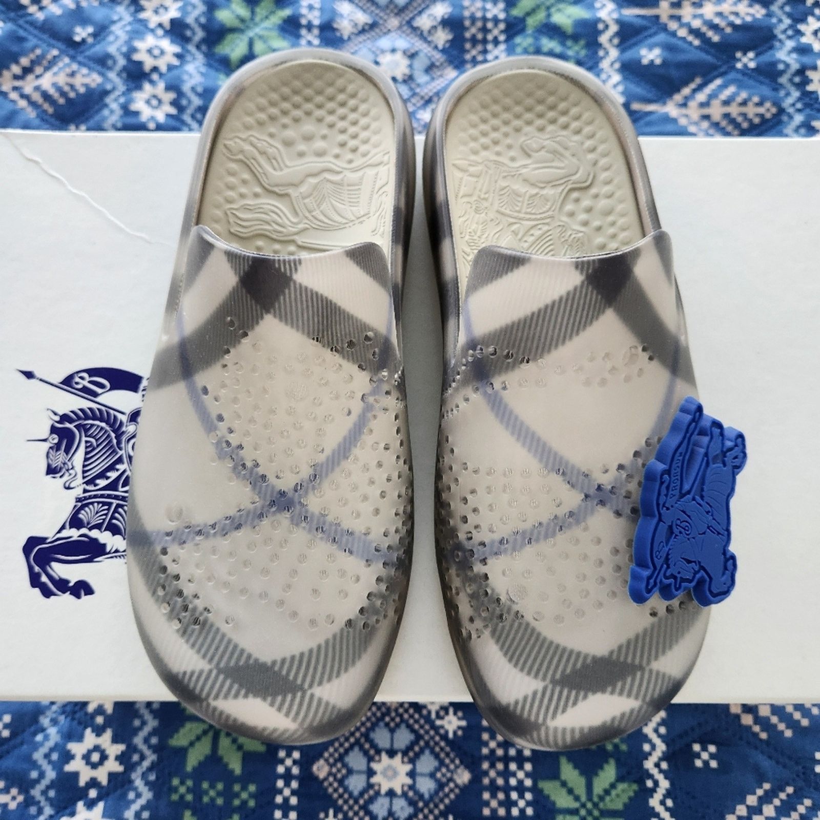 Burberry Authentic Burberry Stingray Check Slide Sandals 36 Unisex Size US 5 / IT 35 - 2 Thumbnail