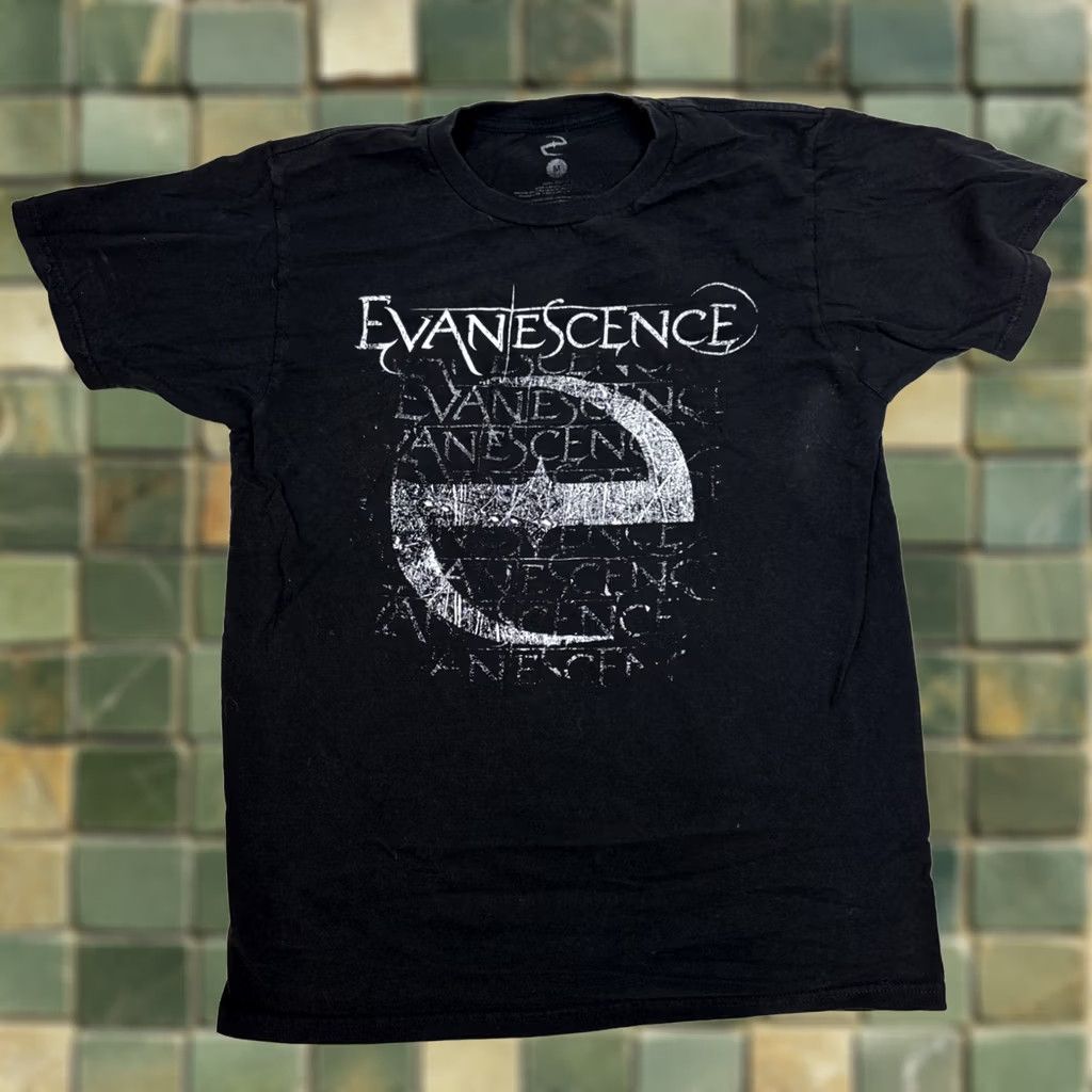 Logo 7 Evanescence T Shirt Men’s Medium Black Band Shirt E Logo Graphic Short Sleeve Mens Size US M / EU 48-50 / 2 - 1 Thumbnail