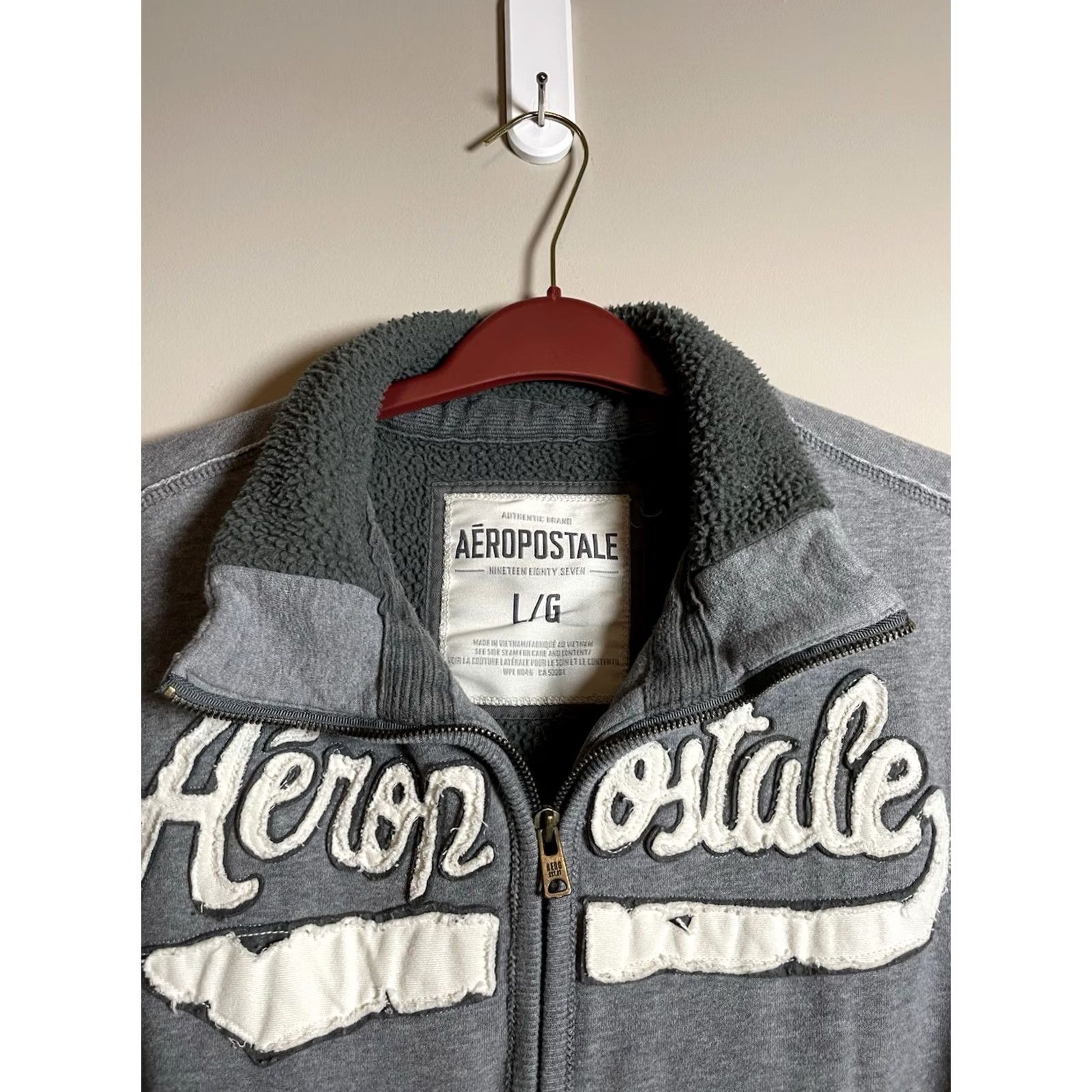 Vintage VINTAGE Aeropostale Jacket Bomber Lined Sweatshirt Heavy Sherpa Gray Large M Men Size US M / EU 48-50 / 2 - 3 Thumbnail