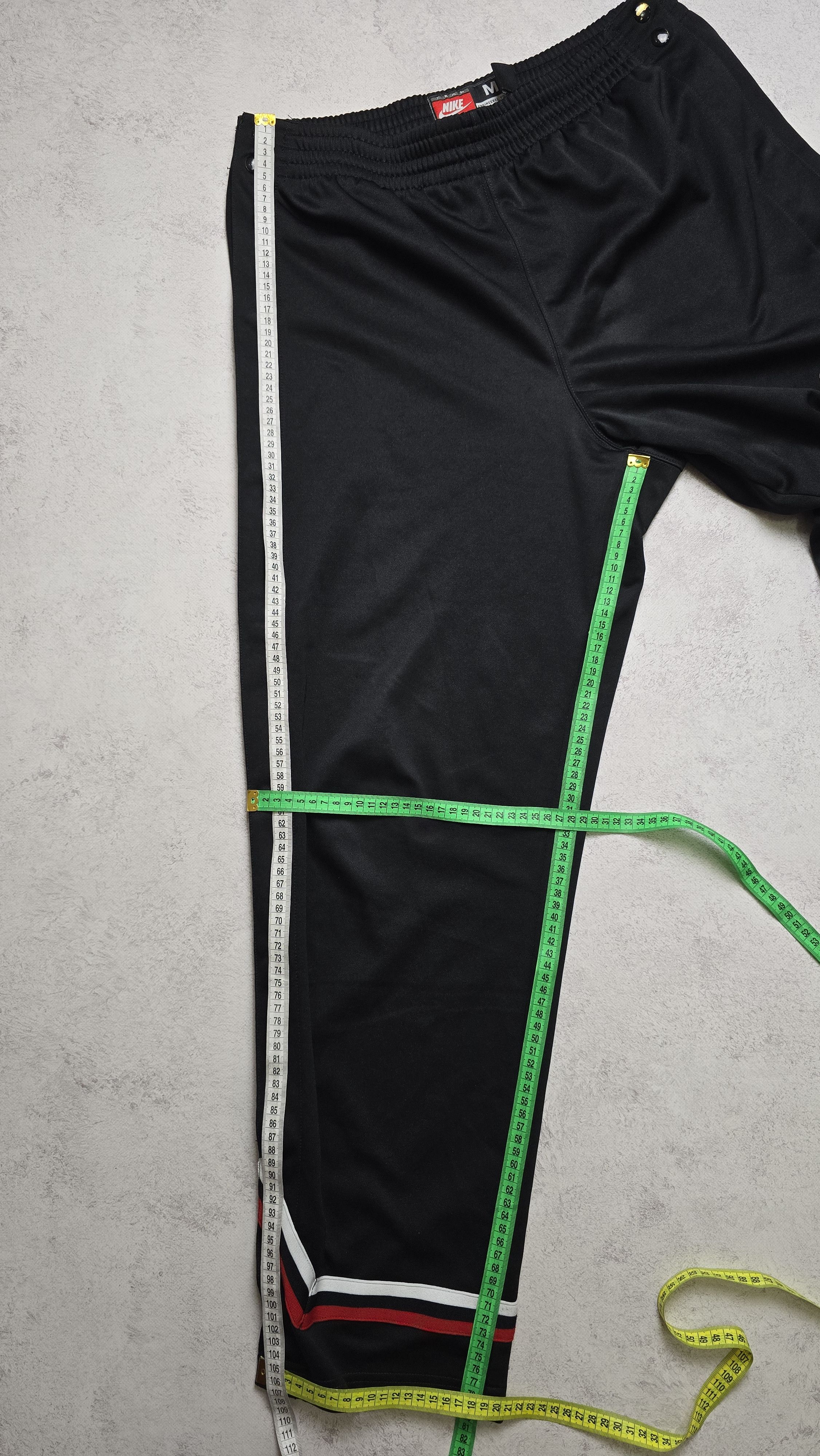 Nike VTG Nike Chicago Bulls Tear Away Pants NBA Snap Button M Y2K Size US 32 / EU 48 - 4 Thumbnail