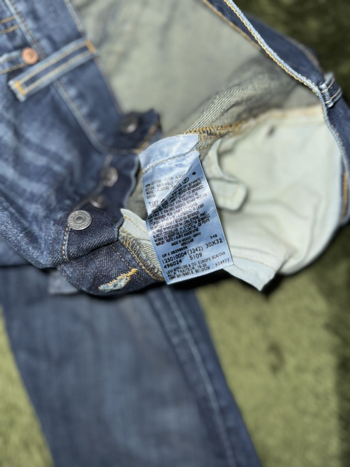 Levi's [W30/L32] Levis 501 Europe released relaxed fit denim pants Size US 30 / EU 46 - 4 Thumbnail