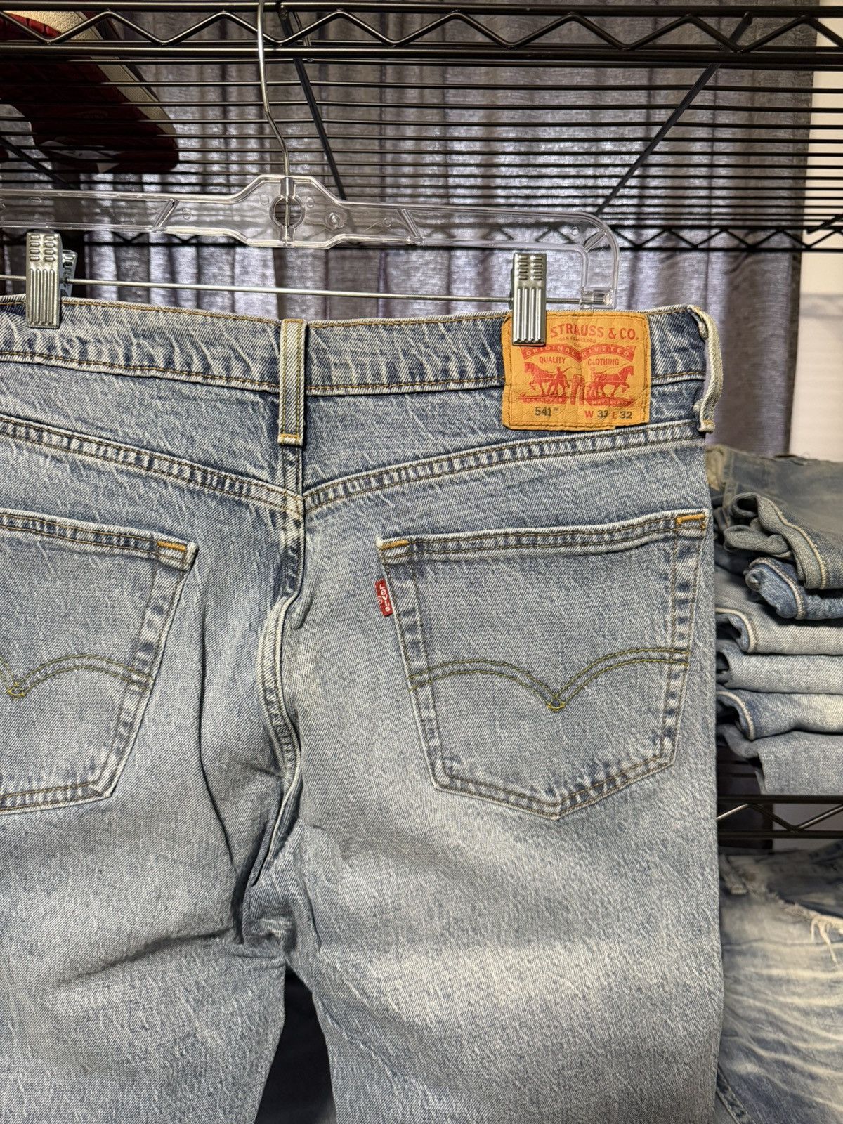 Levi's Levi’s 541 Original Zipper Fly Faded Washed Distressed 33x32 Size US 33 - 3 Thumbnail