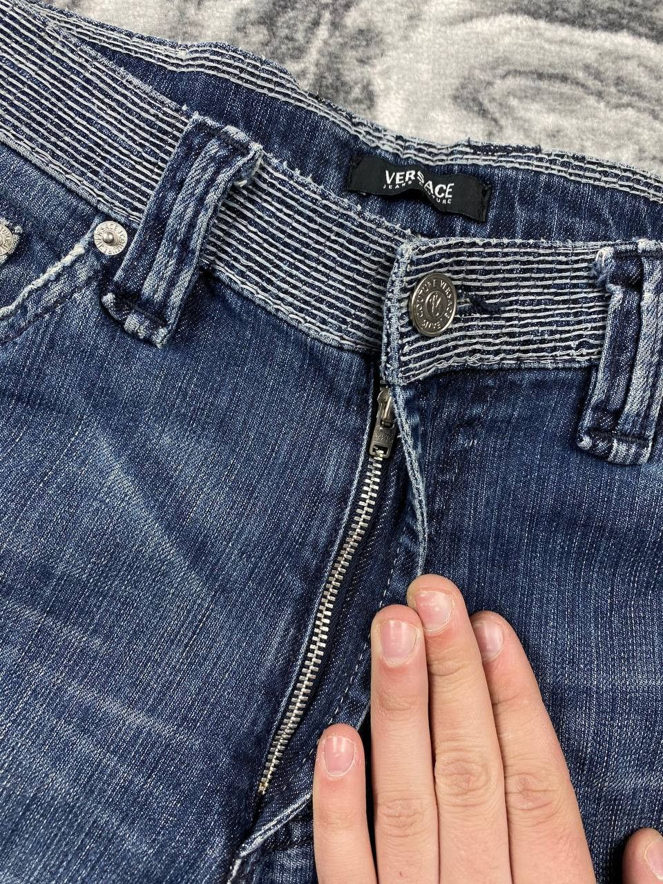 Versace Vintage Versace Jeans Denim Big Logo Men Size 33 Blue Size US 33 - 13 Thumbnail