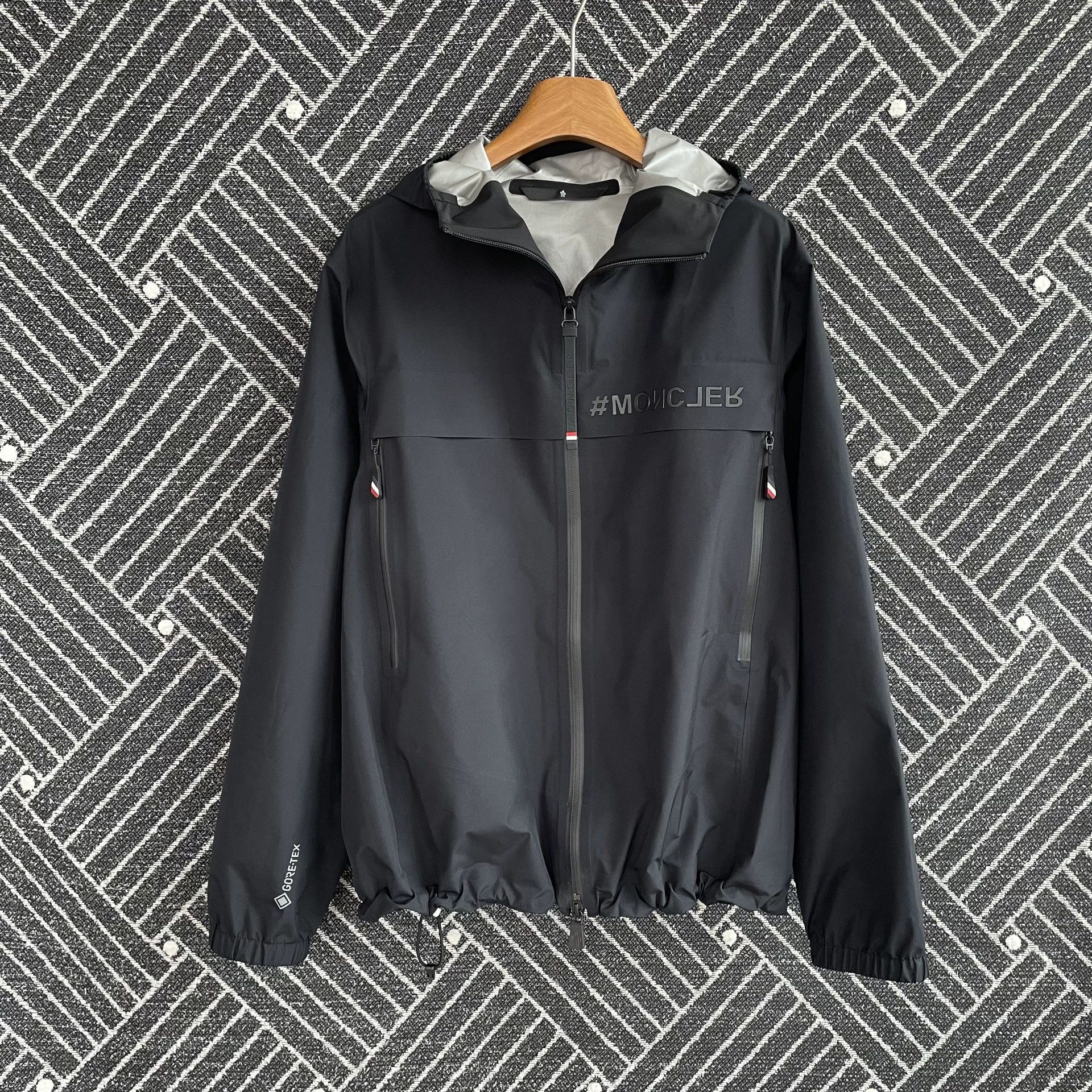 Moncler Moncler Shipton Hooded Zip-Up Jacket Men's Black 1 Size US S / EU 44-46 / 1 - 1 Thumbnail