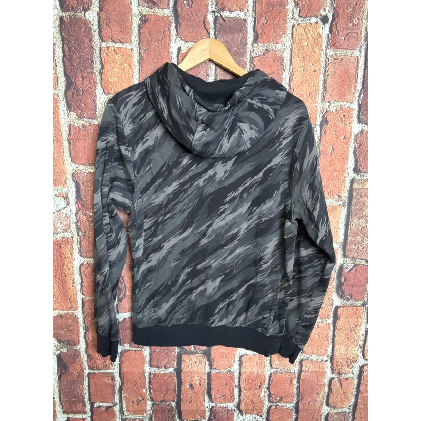 Nike VINTAGE Nike Hoodie S Club Fleece Black Camo Pullover Sweatshirt Sportswear Essentials Size US S / EU 44-46 / 1 - 3 Thumbnail