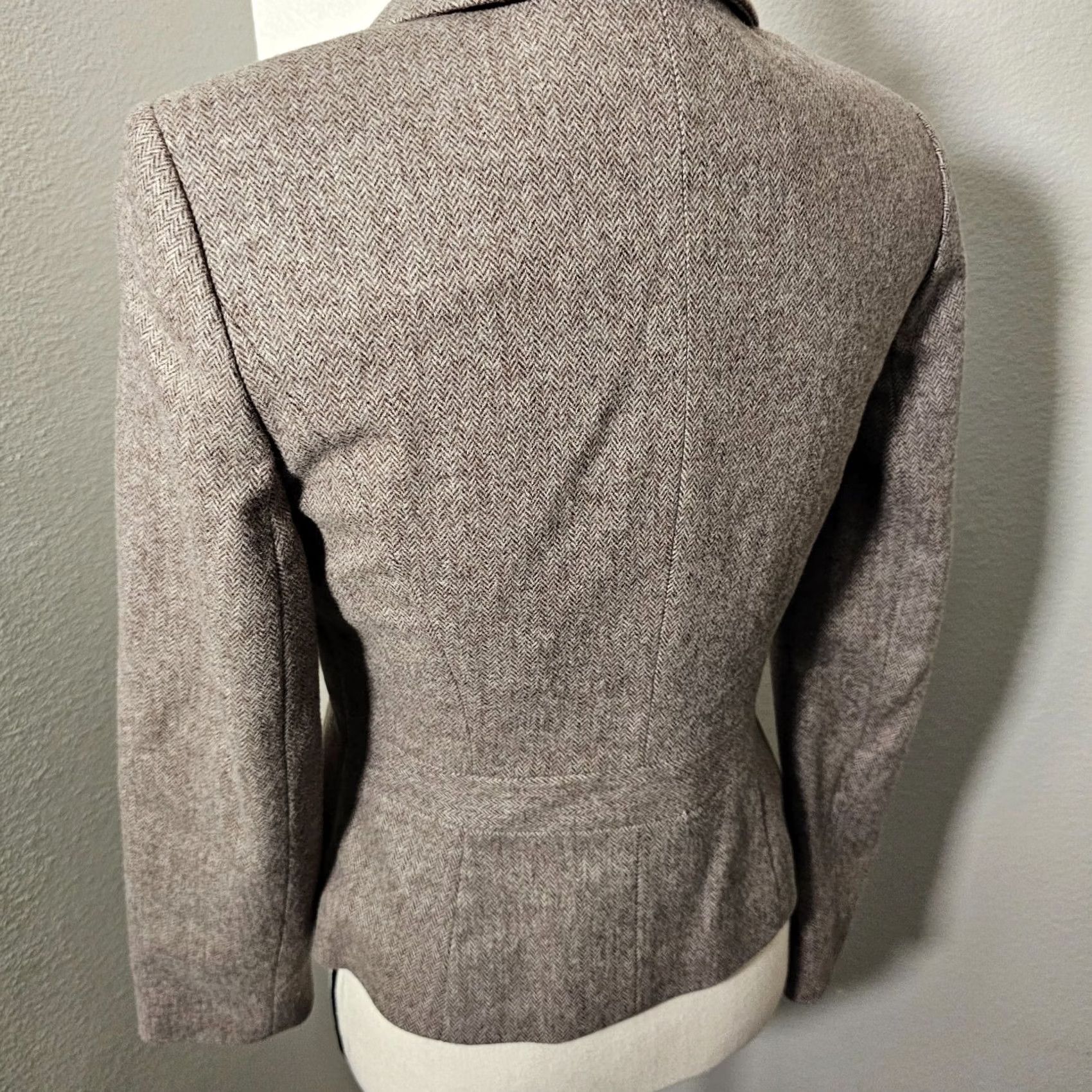 Ann Taylor VINTAGE Ann Taylor Loft Blazer Jacket Wool Brown 2P Petite Women Size XS / US 0-2 / IT 36-38 - 3 Thumbnail