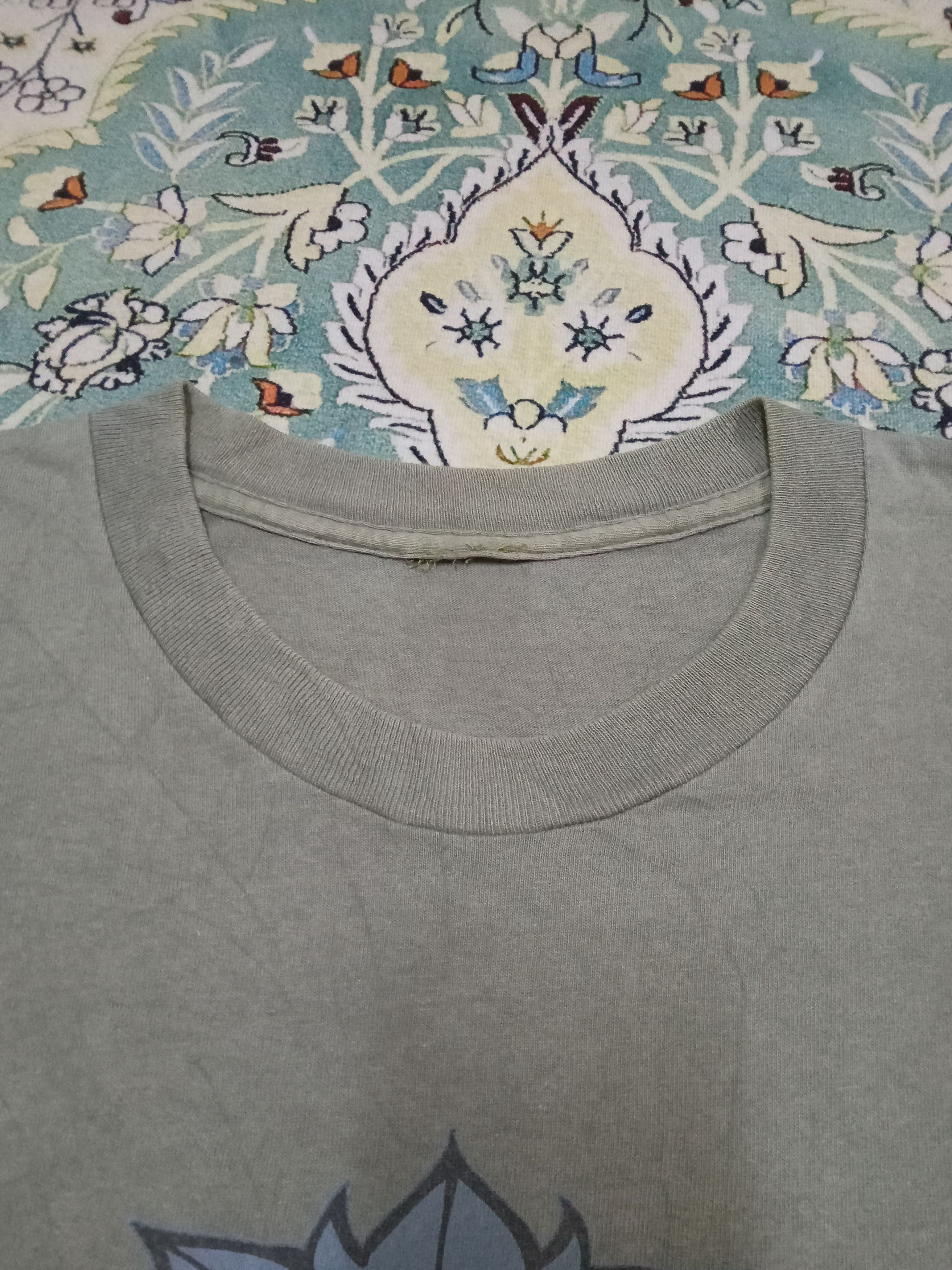 Vintage Vintage World Jungle Centre Logo Skater Rare T Shirt Size US L / EU 52-54 / 3 - 3 Thumbnail