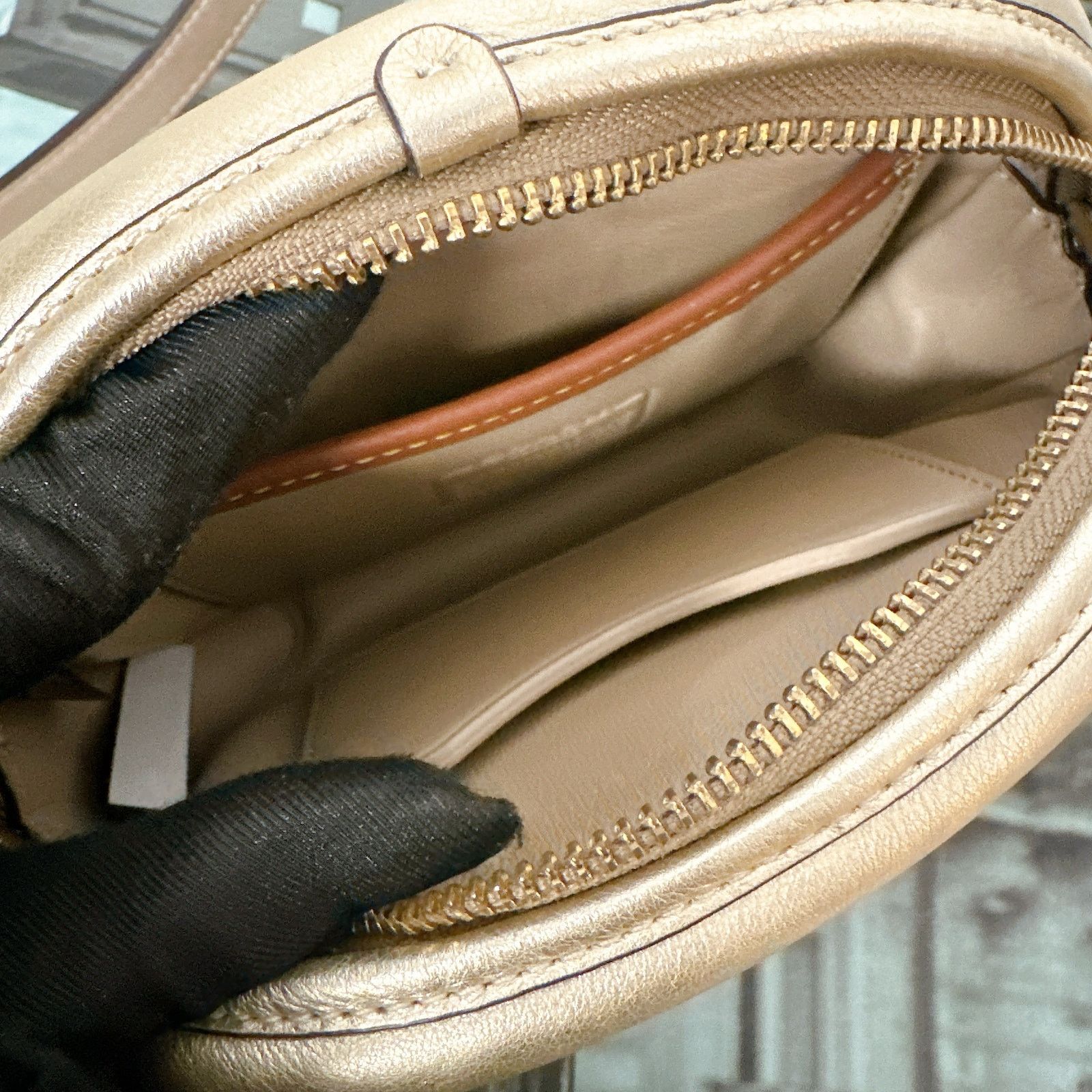 Coach Coach C6619 Small Camera Bag With Colorblock Quilting Size ONE SIZE - 6 Thumbnail
