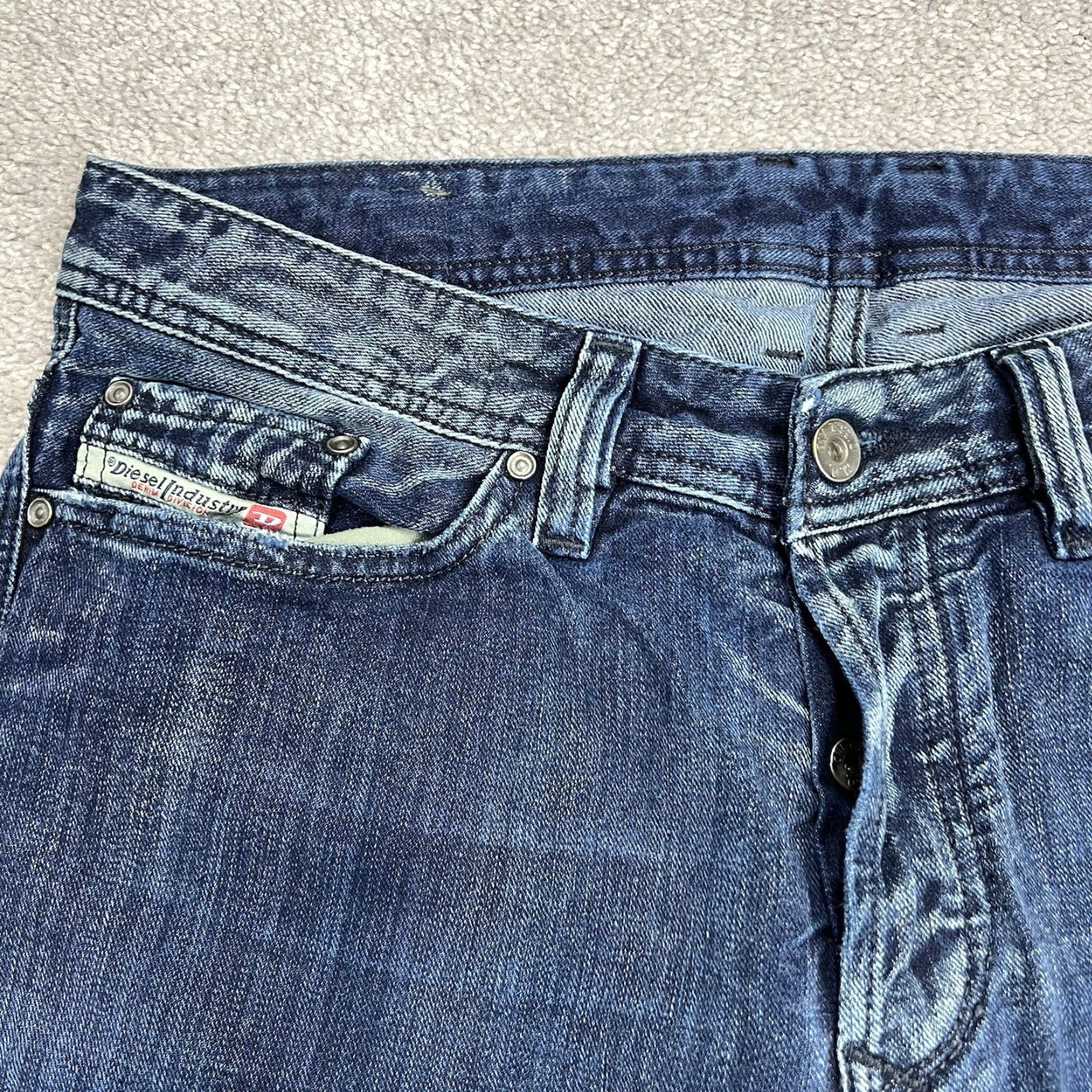 Diesel Diesel Jeans Mens 33x32 Viker Distressed Button Fly Straight Dark Wash Denim Jeans Size US 33 - 3 Thumbnail