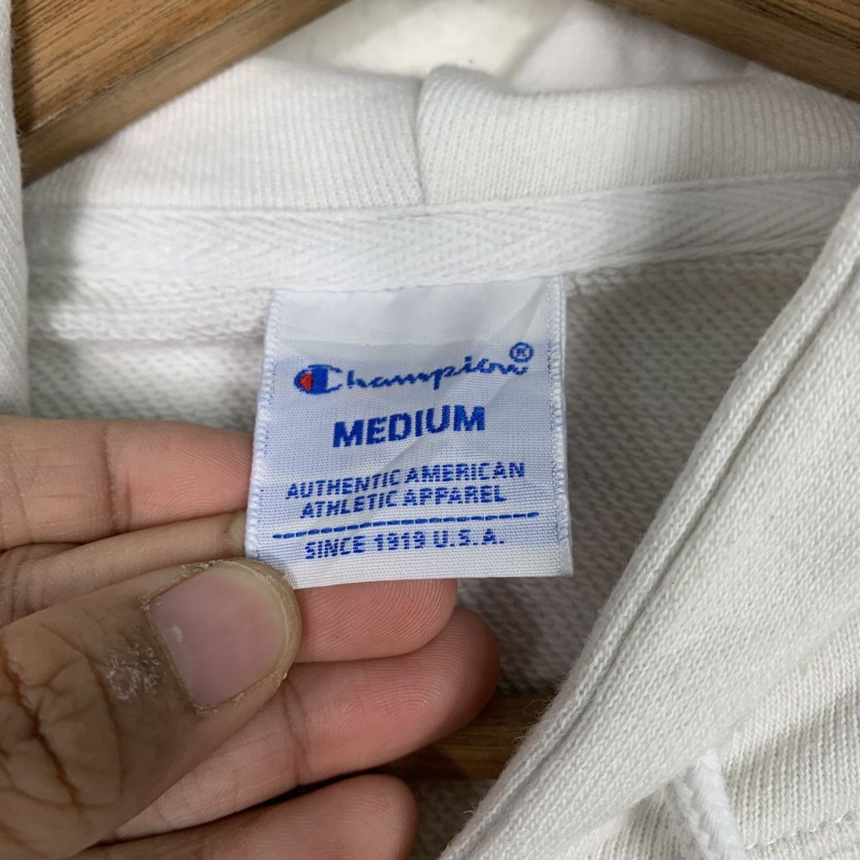 Champion Champion White Pullover Hoodie Size US M / EU 48-50 / 2 - 14 Thumbnail