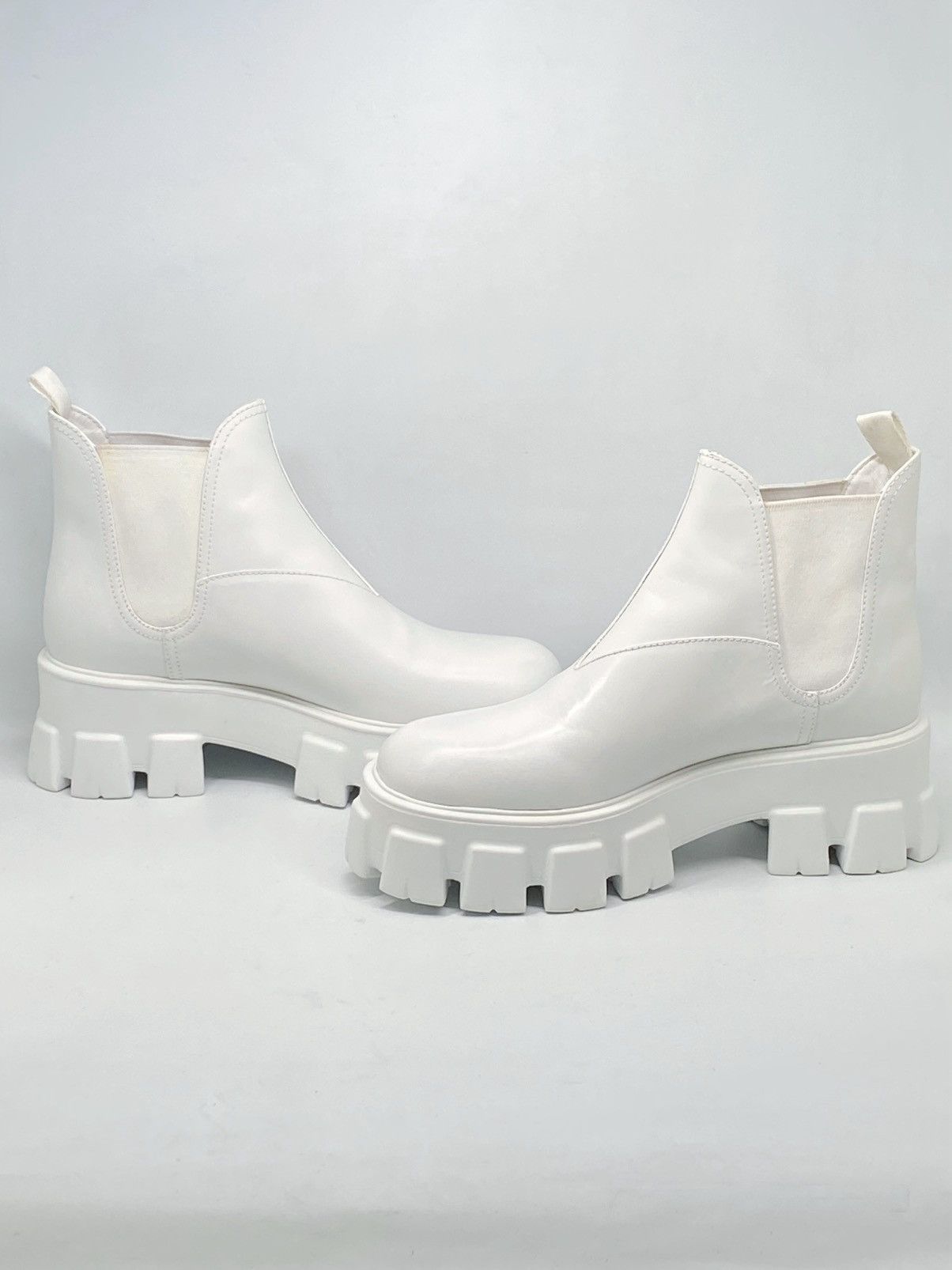 Prada Prada Monolith Leather Lug-Sole Chelsea Boots size 39 Size US 9 / IT 39 - 6 Thumbnail