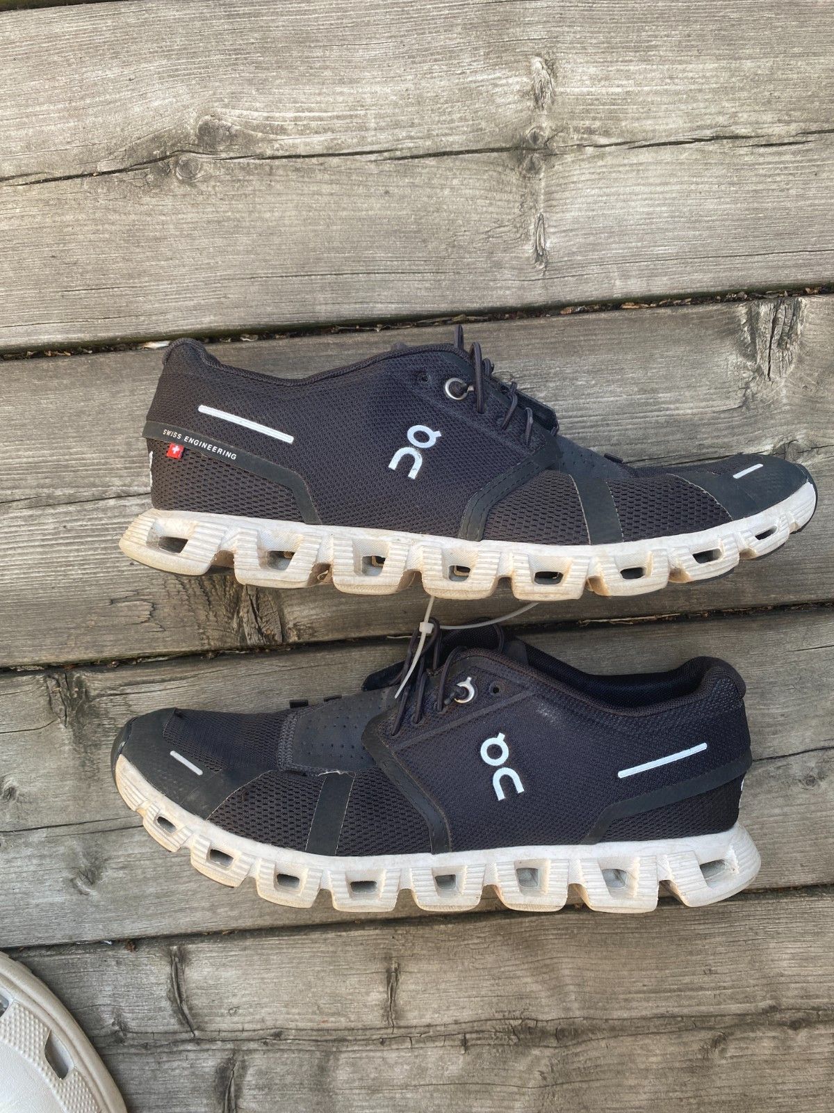 On On Running Cloud 5 Women’s Size 9 B ‘Black/White’ Running S Size US 9 / IT 39 - 4 Thumbnail