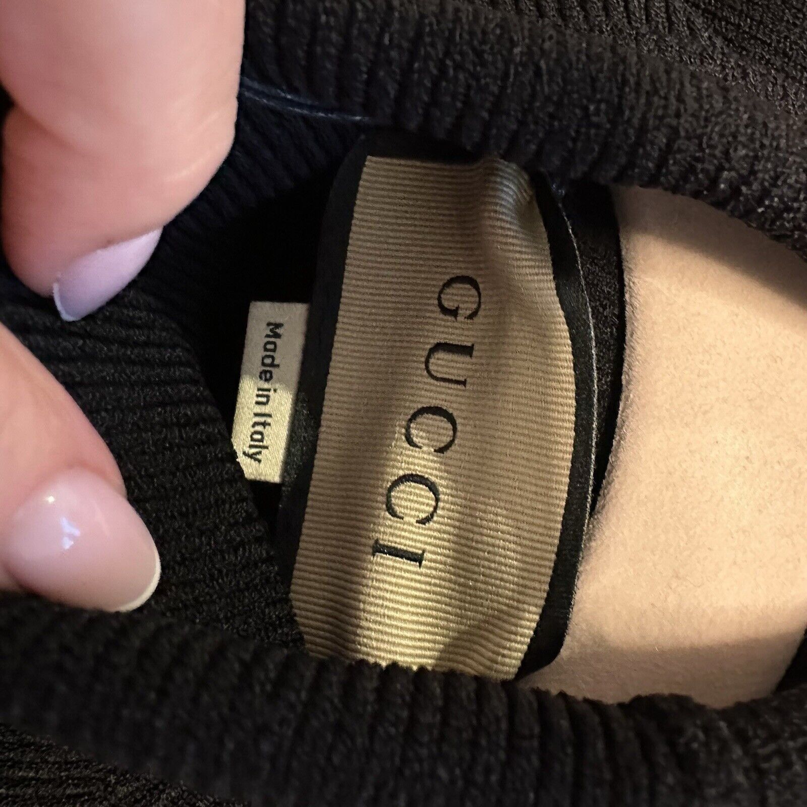 Gucci NWT GUCCI TOP BLACK LOGO RIBBED VEST SZ M 100% Authentic Size M / US 6-8 / IT 42-44 - 8 Thumbnail