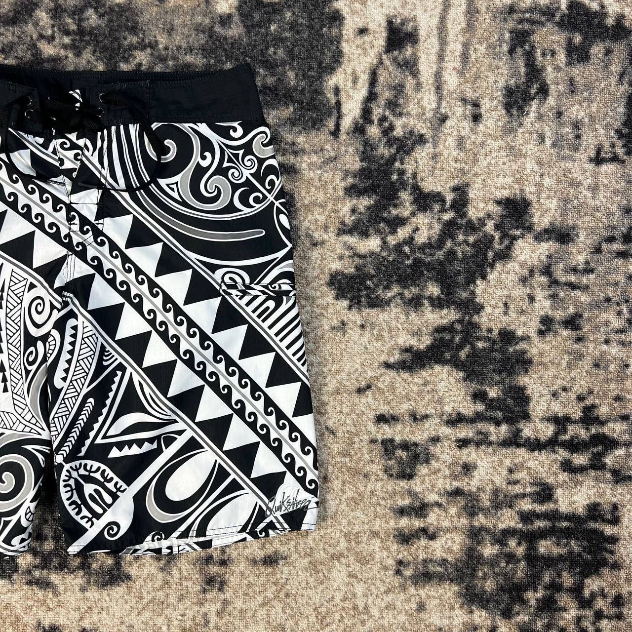 Quiksilver Quiksilver Vintage Y2K Mini Logo Aztec Style Surf Shorts Size US 31 - 3 Thumbnail