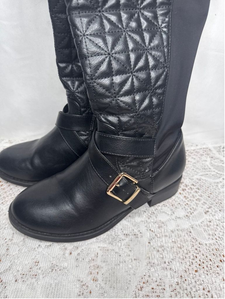 Torrid Torrid Quilted black knee high wide calf zip up boots sz 6 Size US 6 / IT 36 - 4 Thumbnail