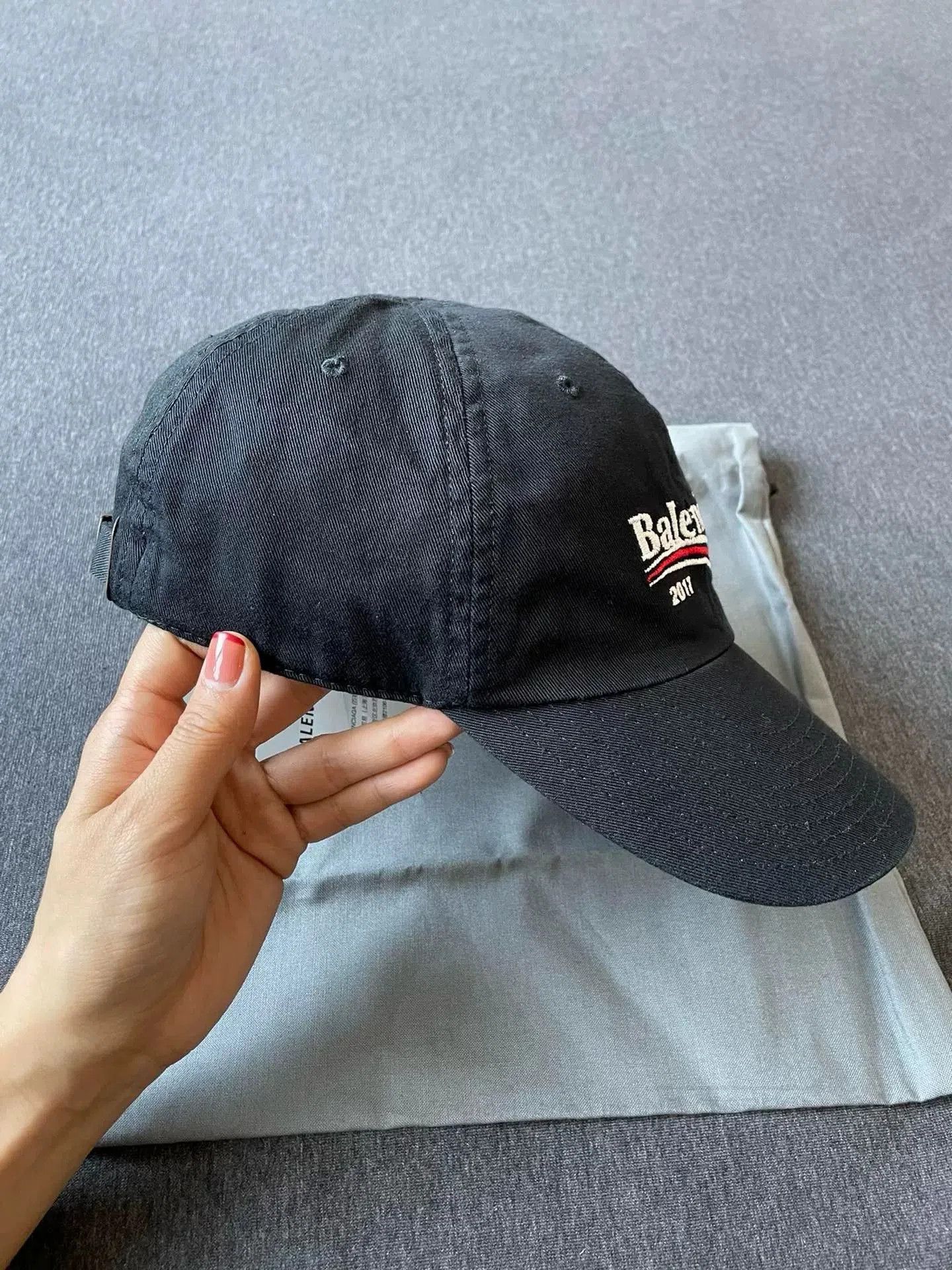 Balenciaga Balenciaga Embroidered Logo Baseball Cap. Size ONE SIZE - 3 Thumbnail