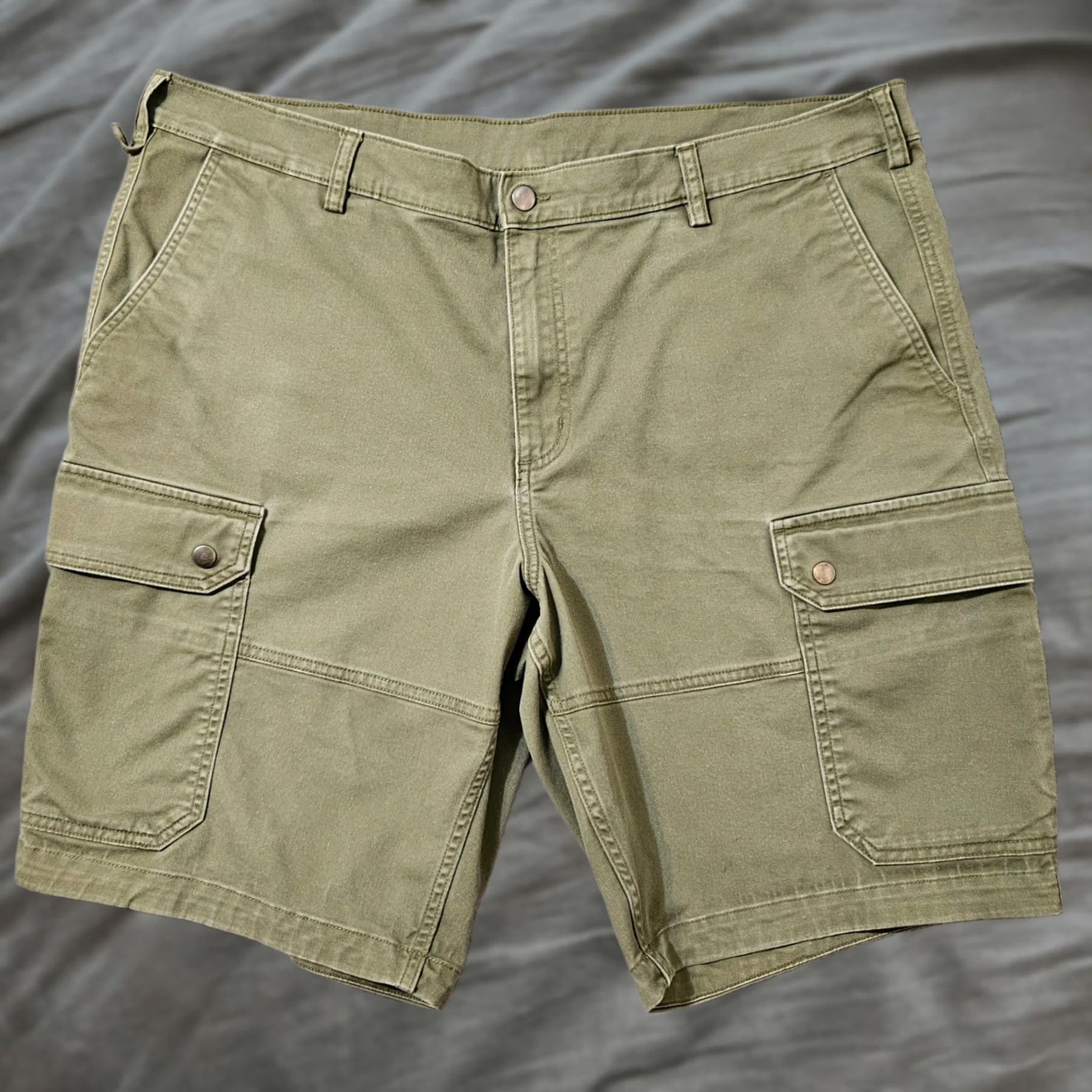 Duluth Trading Company Duluth Trading 40 GRIT Mens Navy Green Flex Twill Standard Cargo Shorts - Big & Tall - 42x10 Size US 42 / EU 58 - 1 Thumbnail
