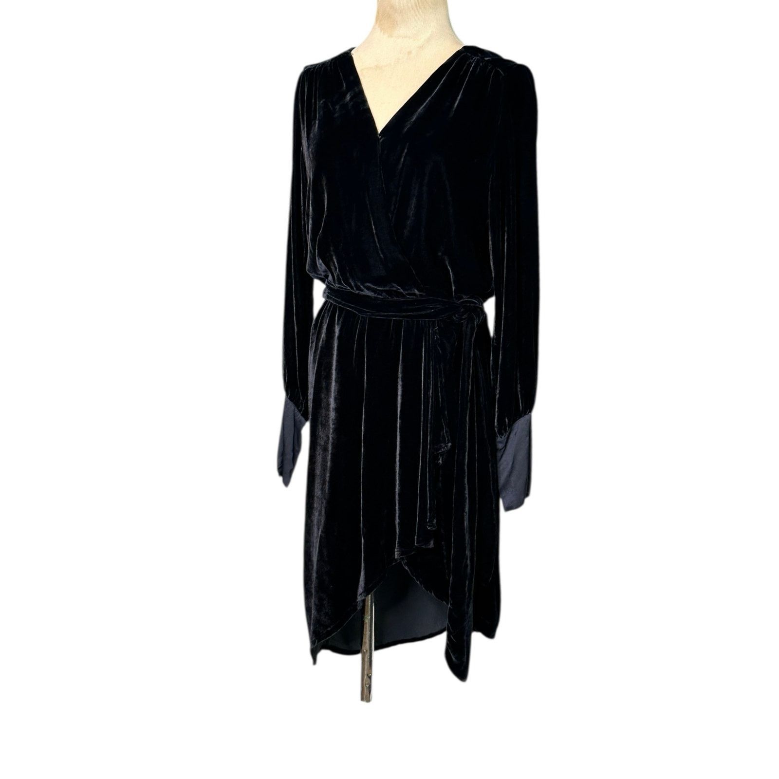 Young Fabulous & Broke Young Broke Fabulous velvet long sleeves belted dress Small Size S / US 4 / IT 40 - 17 Thumbnail