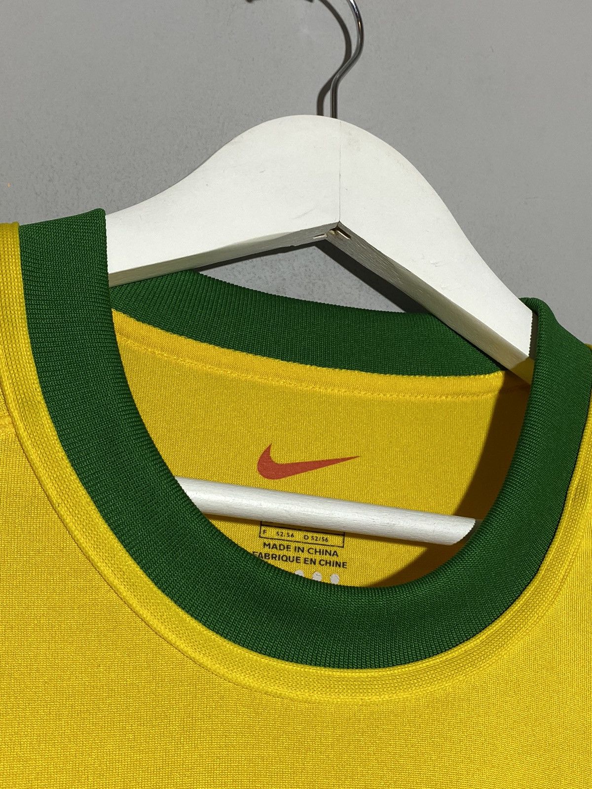 Nike × Vintage Vintage Nike Brazil National Team 2000 Home Football Shirt Size US L / EU 52-54 / 3 - 7 Thumbnail