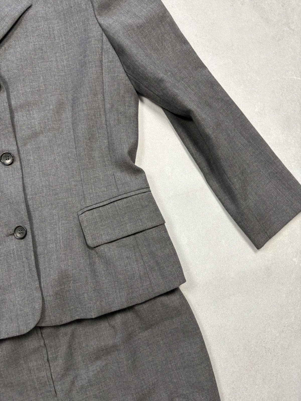 Designer Vintage iBlues Women’s Wool Suit Set Blazer & Skirt Gray Size M / US 6-8 / IT 42-44 - 7 Thumbnail