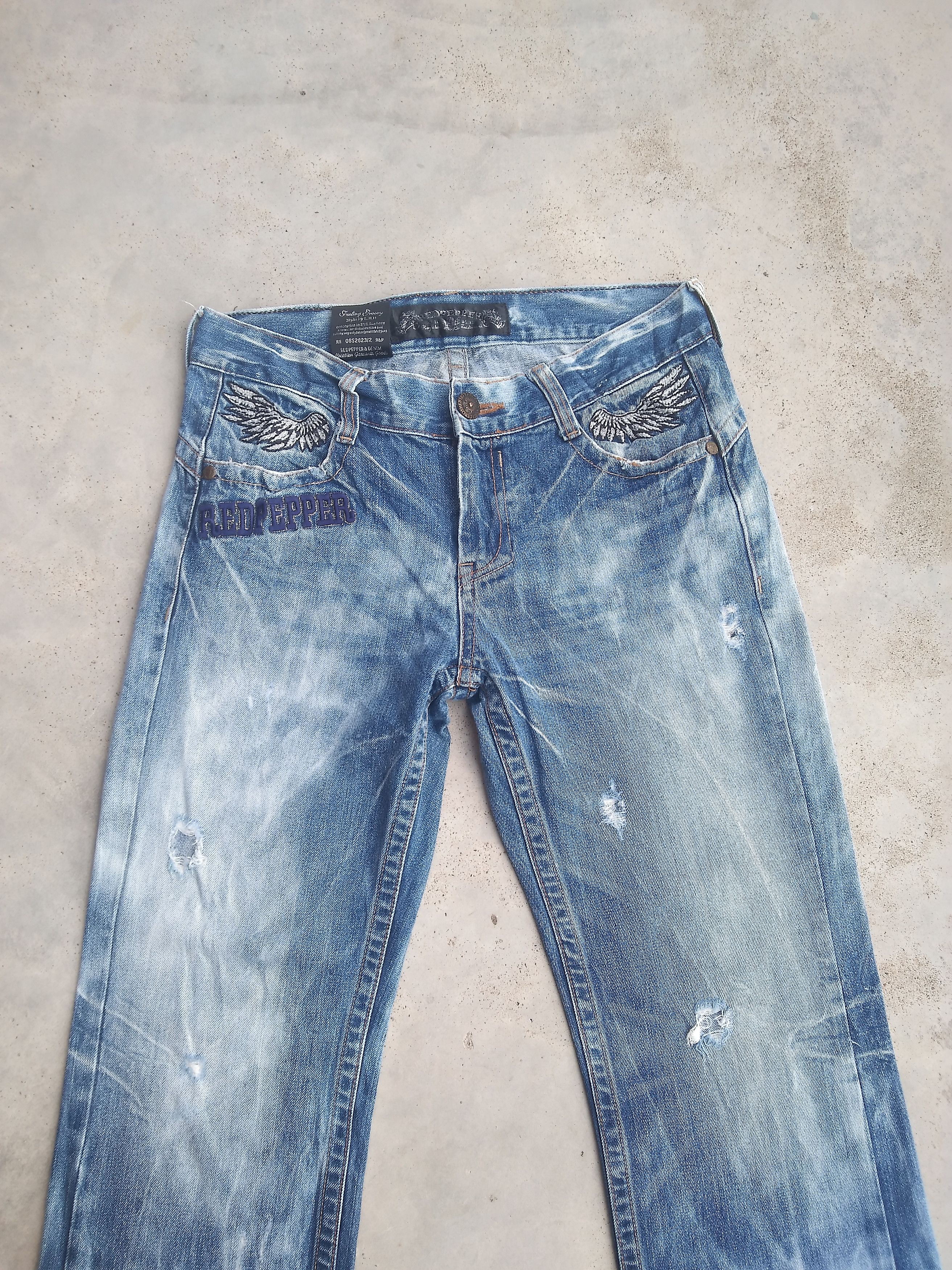 Japanese Brand Vintage Red Pepper Men Straight Leg Distressed Jeans 32x30 Size US 32 / EU 48 - 6 Thumbnail