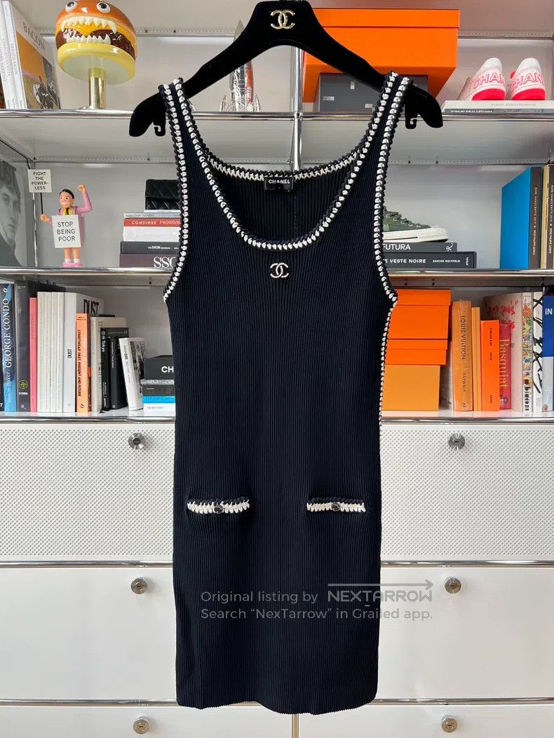 Chanel Chanel 22c white rolled edge black double C Logo knitted s Size XXS / US 00 / IT 34 - 1 Thumbnail