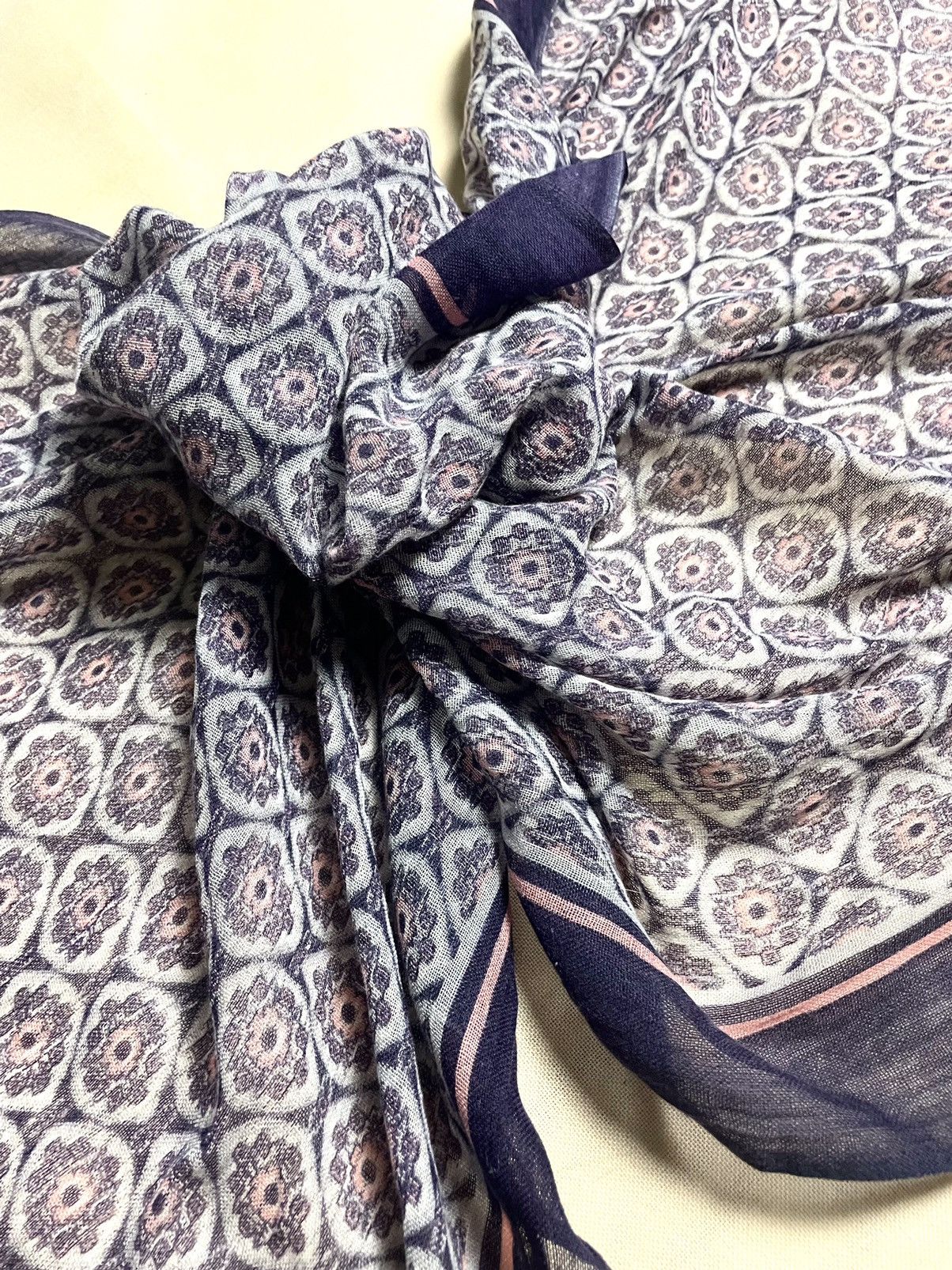 Other MOOILO cashmere purple geometric scarf shawl Size ONE SIZE - 8 Thumbnail