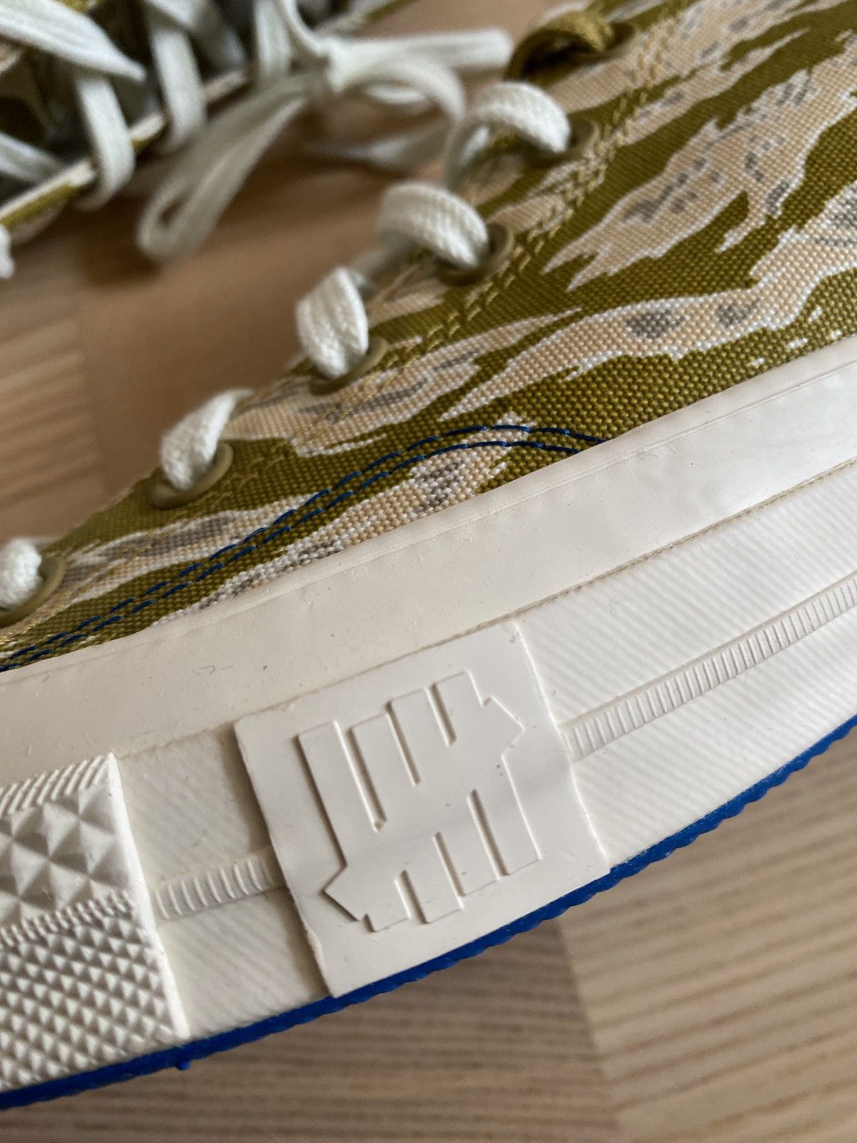 Converse × Undefeated Converse X Undefeated Chuck 70 Mid Size US 8.5 / EU 41-42 - 8 Thumbnail