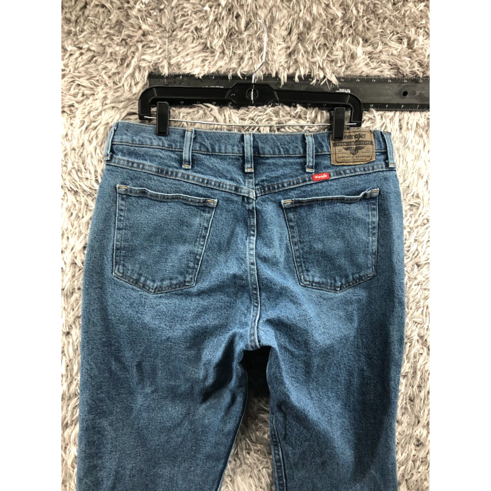 Wrangler Wrangler Jeans Straight 36x29 Mens Mid Wash Blue Denim 5-Pocket Cotton Blend Regular Rise Medium Wash Jeans Men Size US 36 / EU 52 - 7 Thumbnail
