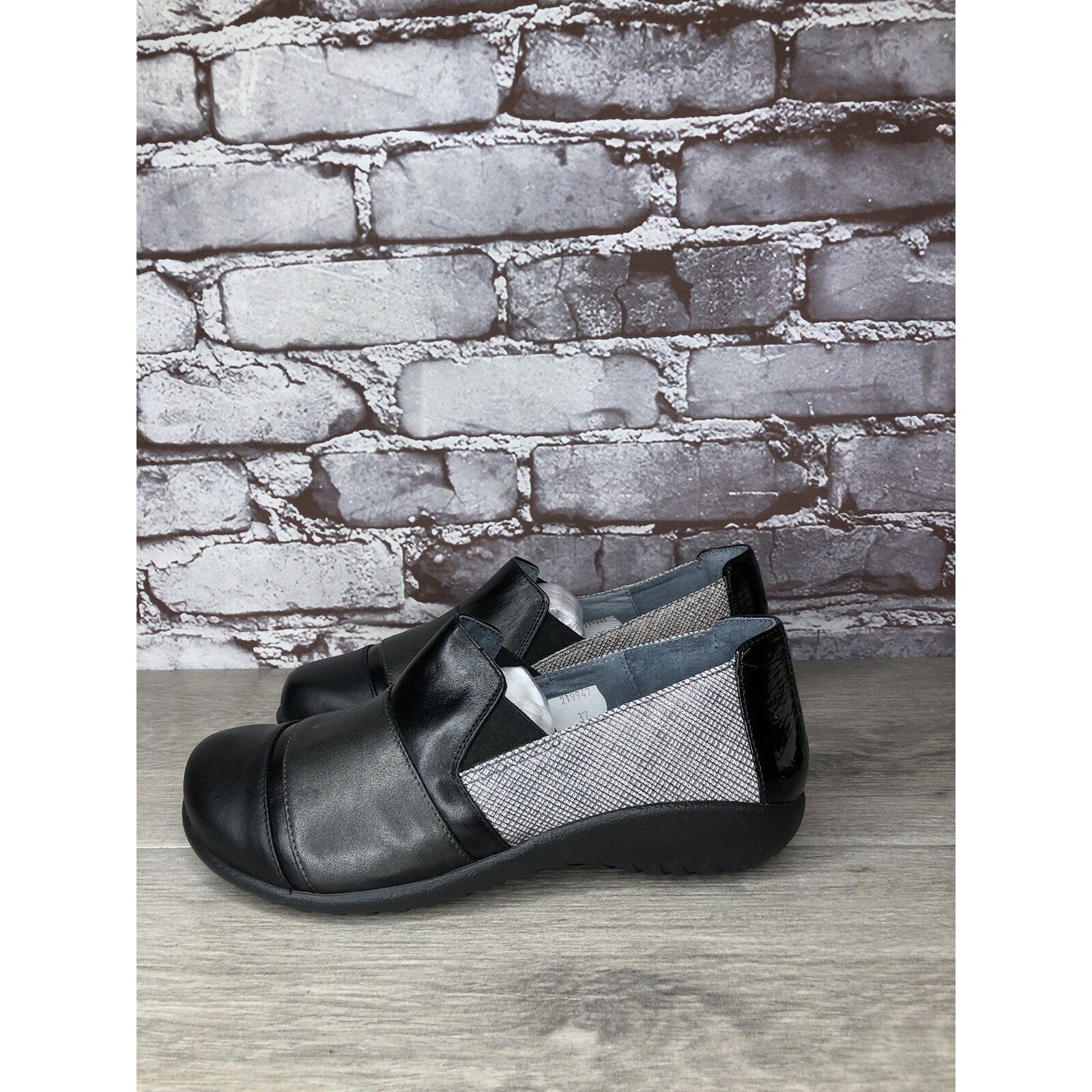 Other Naot Prescott Black Leather Grey Synthetic Comfort Casual Cl Size US 6 / IT 36 - 19 Thumbnail