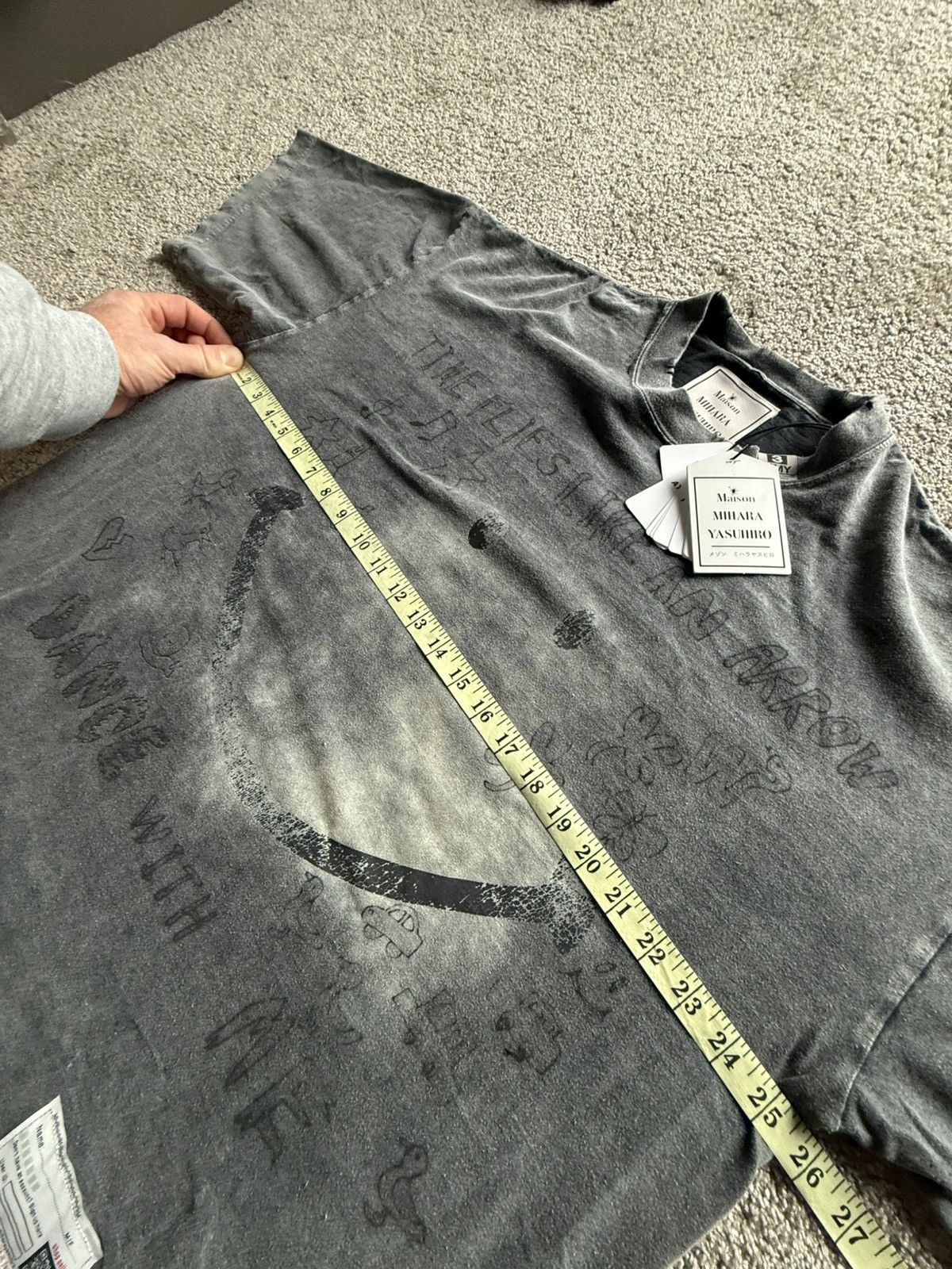 Maison MIHARA YASUHIRO Maison Mihara Yasuhiro bleached smiley graffiti t shirt MMY Size US S / EU 44-46 / 1 - 3 Thumbnail