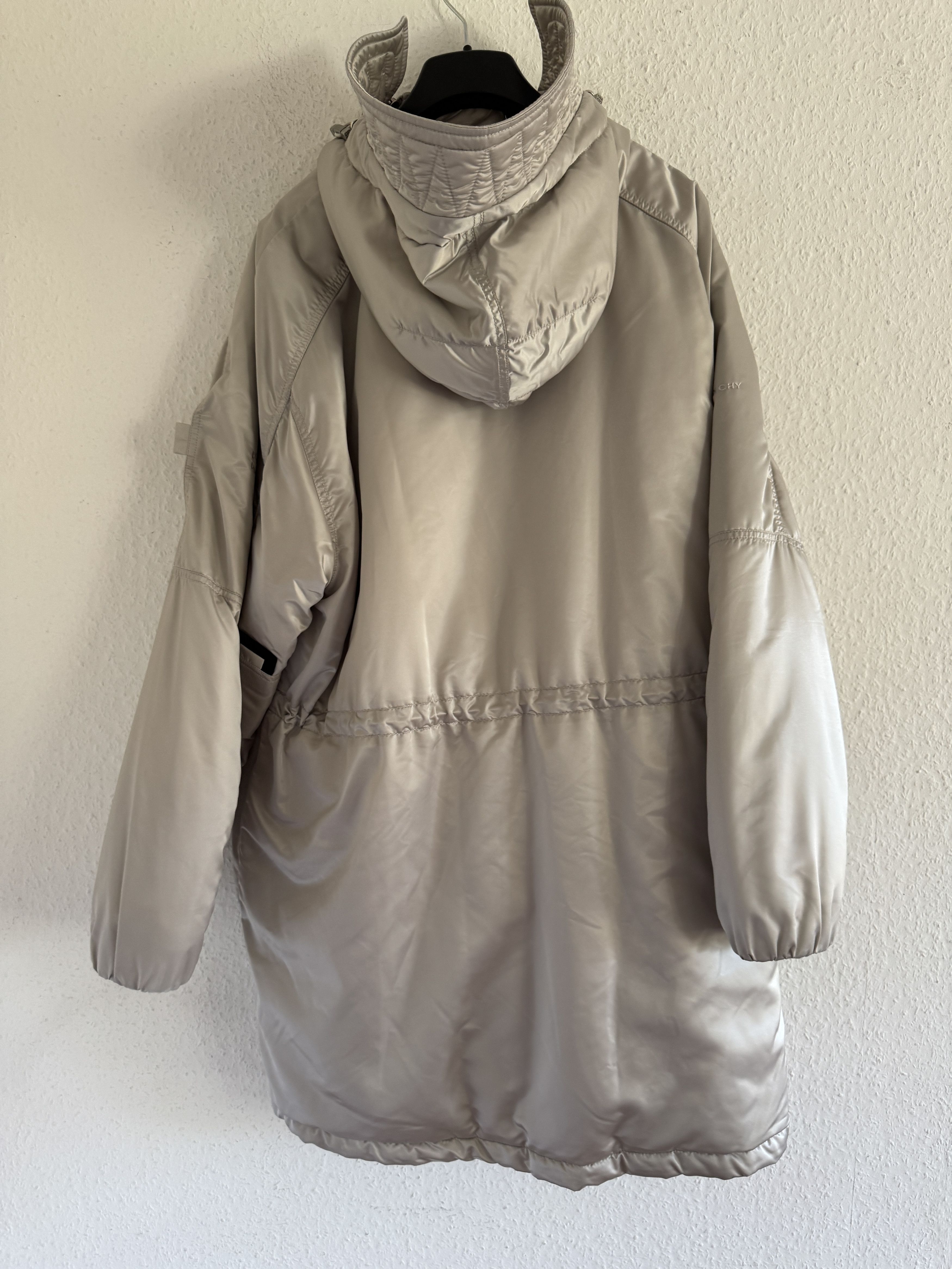 Givenchy Pre Fall 21 Metallic Silver Coat Size US XL / EU 56 / 4 - 2 Thumbnail