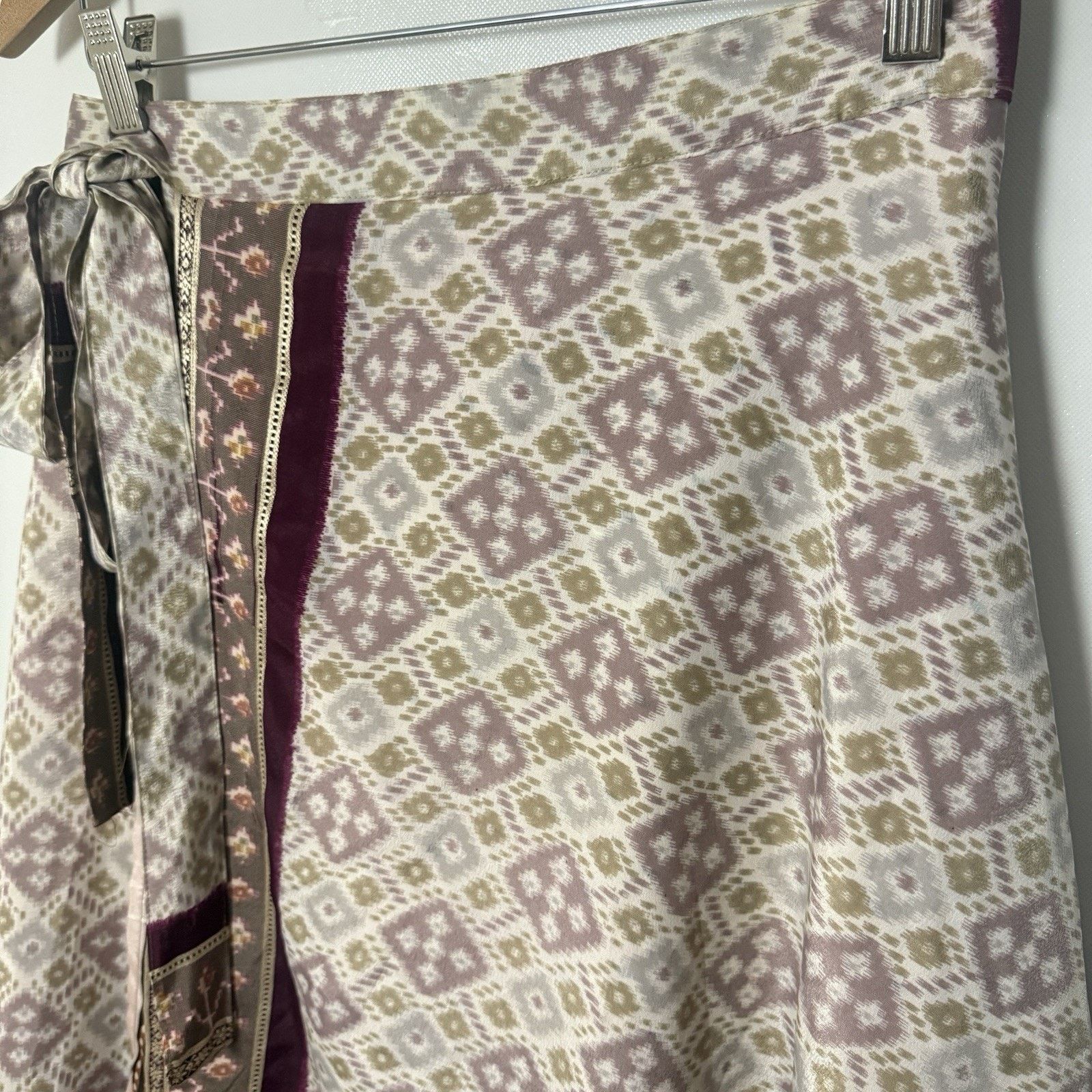 Other Earthbound Wrap India Silk Blend Floral Pink Boho Skirt Size 36" / US 14 / IT 50 - 3 Thumbnail