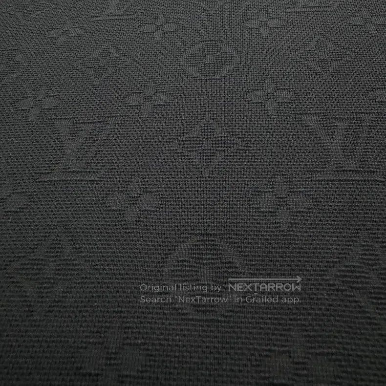Louis Vuitton Louis Vuitton size 4l Dark print full logo short sleeves Size US M / EU 48-50 / 2 - 2 Thumbnail