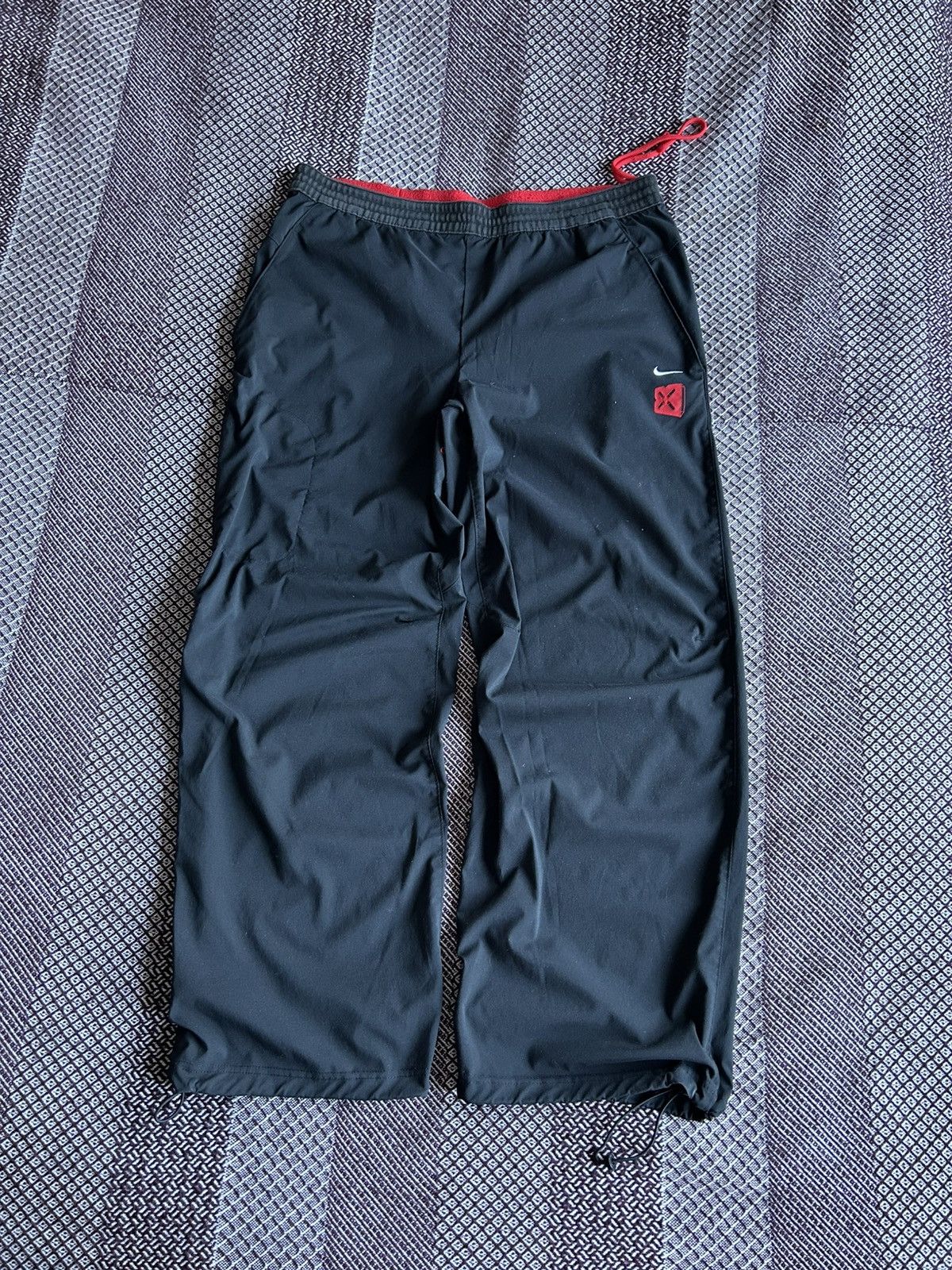 Vintage Vintage Nike Sportswear Baggy Track Pants Rare Size L / XL Size US 36 / EU 52 - 1 Thumbnail