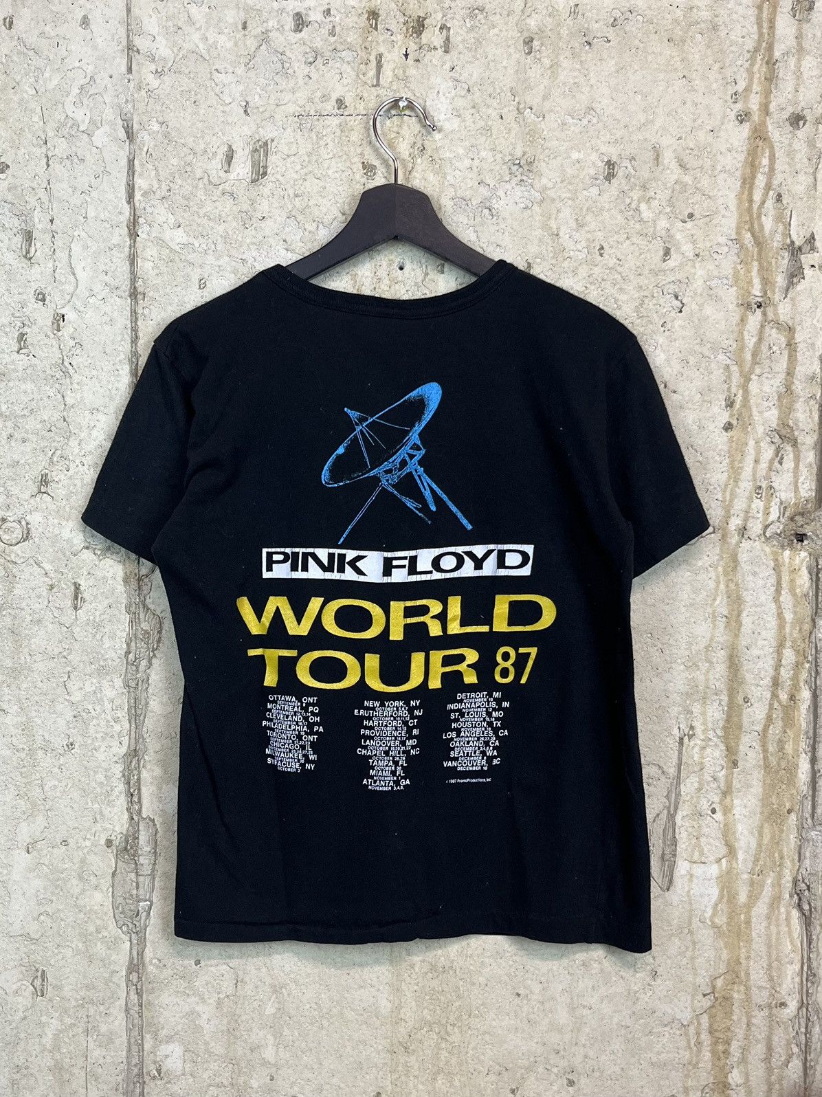 Band Tees × Vintage RARE Pink Floyd 1987 world Tour T shirt Size US S / EU 44-46 / 1 - 2 Thumbnail