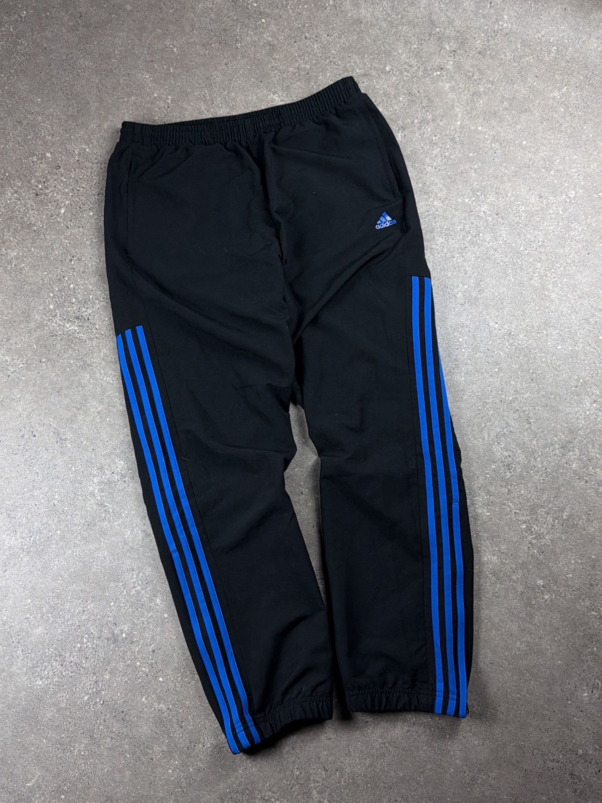 Adidas Vintage Y2K Adidas 00’s Baggy Fit Sweatpants RARE Size US 34 / EU 50 - 1 Thumbnail