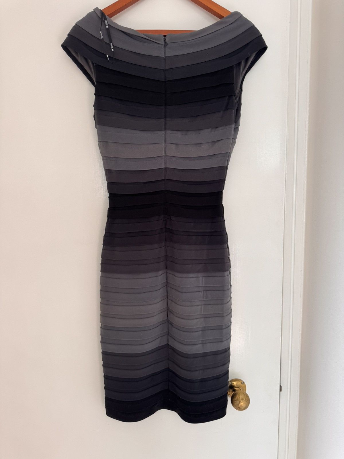 Tadashi Shoji Tadashi Shoji Ombré Bandage Bodycon Dress XS Size XS / US 0-2 / IT 36-38 - 10 Thumbnail