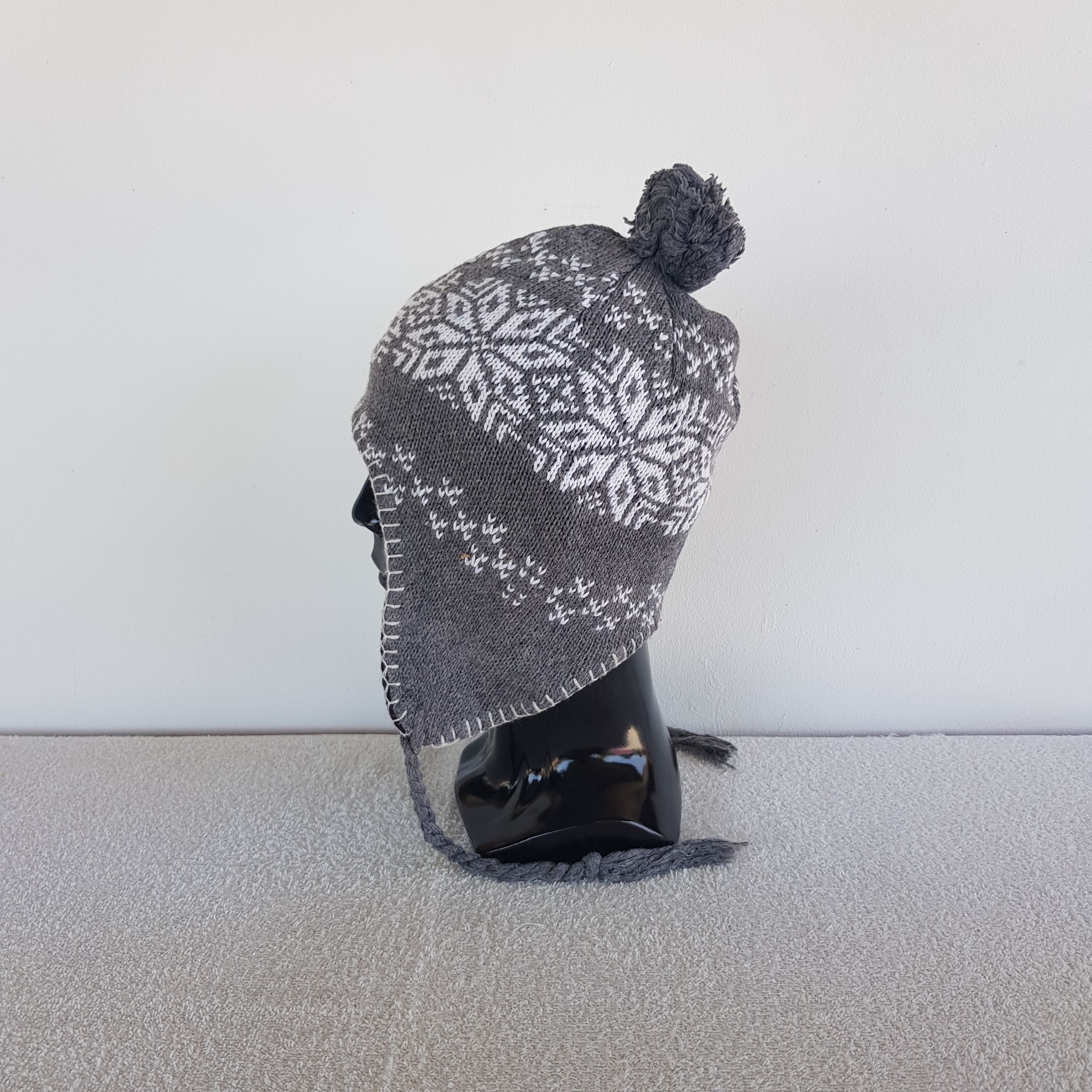 Other Vintage Navajo Aztec Beanie Earflap Pom Pom Snow Caps Hats. Size ONE SIZE - 4 Thumbnail