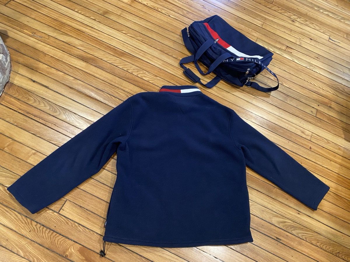 Tommy Hilfiger Tommy fleece + free duffle bag xl Size US XL / EU 56 / 4 - 9 Thumbnail