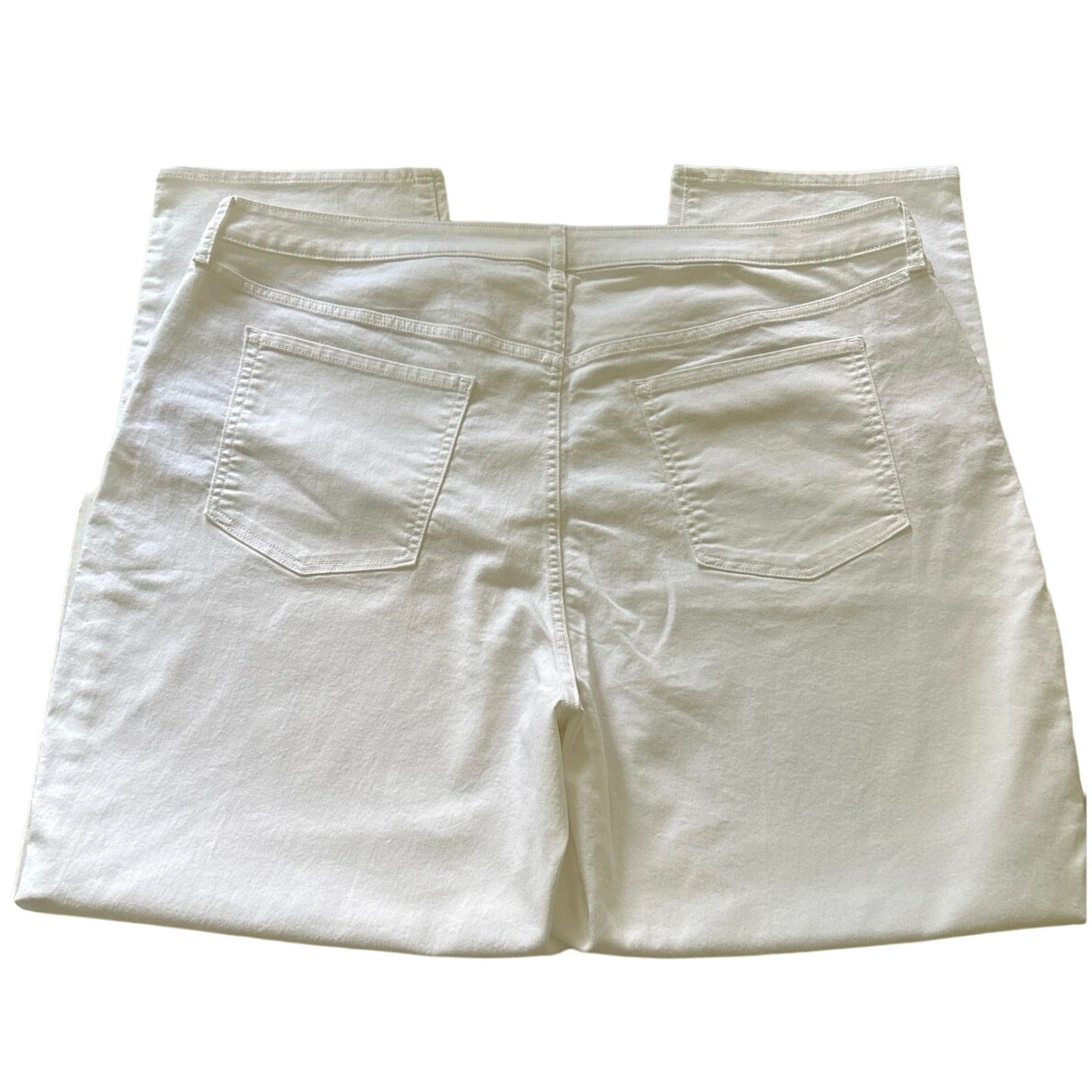 Old Navy Old Navy Womens White High Rise WOW Loose Jeans 28 Size 28" / US 6 / IT 42 - 4 Thumbnail