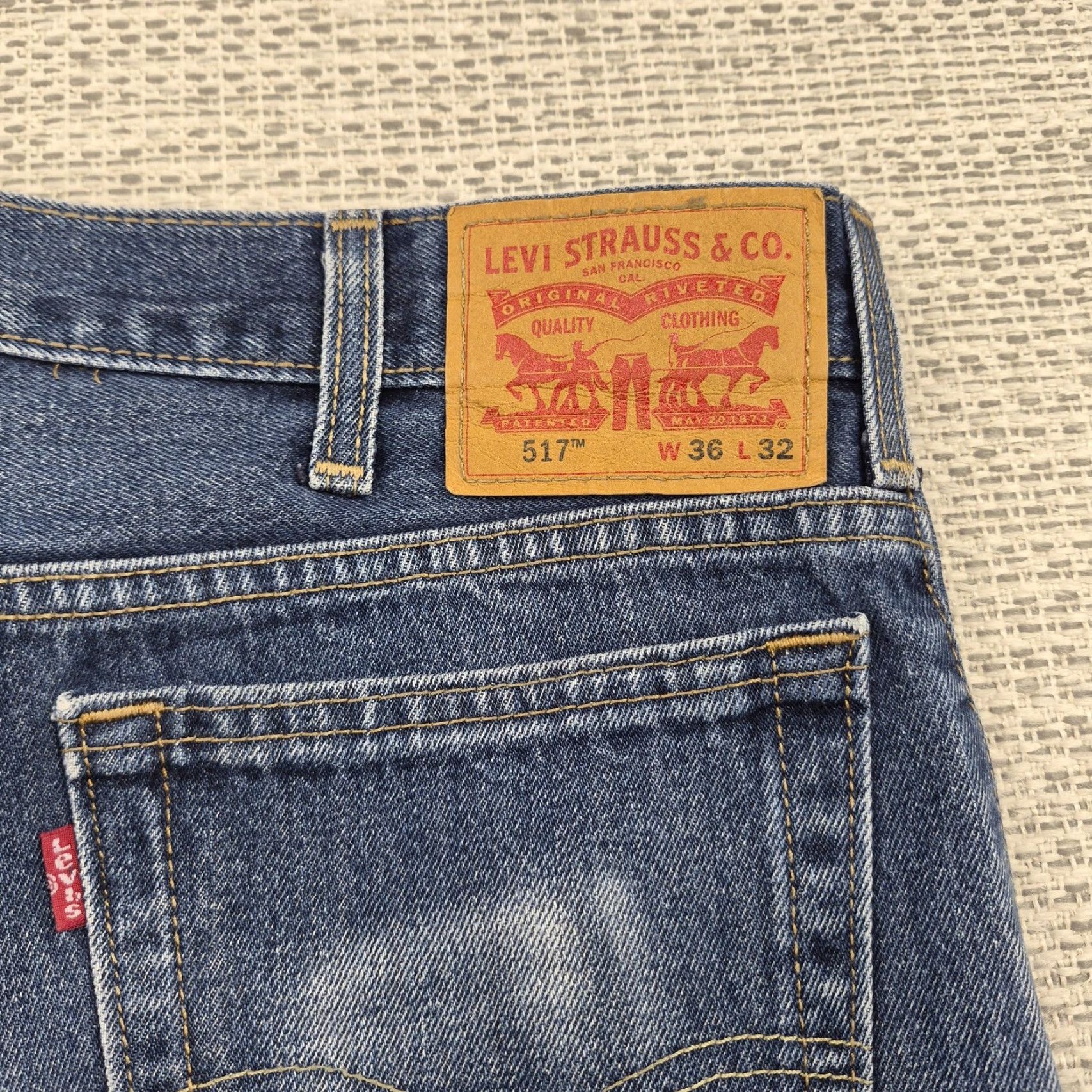 Levi's VINTAGE Levi's 517 Jeans Mens 36x32 Blue Bootcut Denim Medium Wash Frayed Leg Hems Size US 36 / EU 52 - 4 Thumbnail