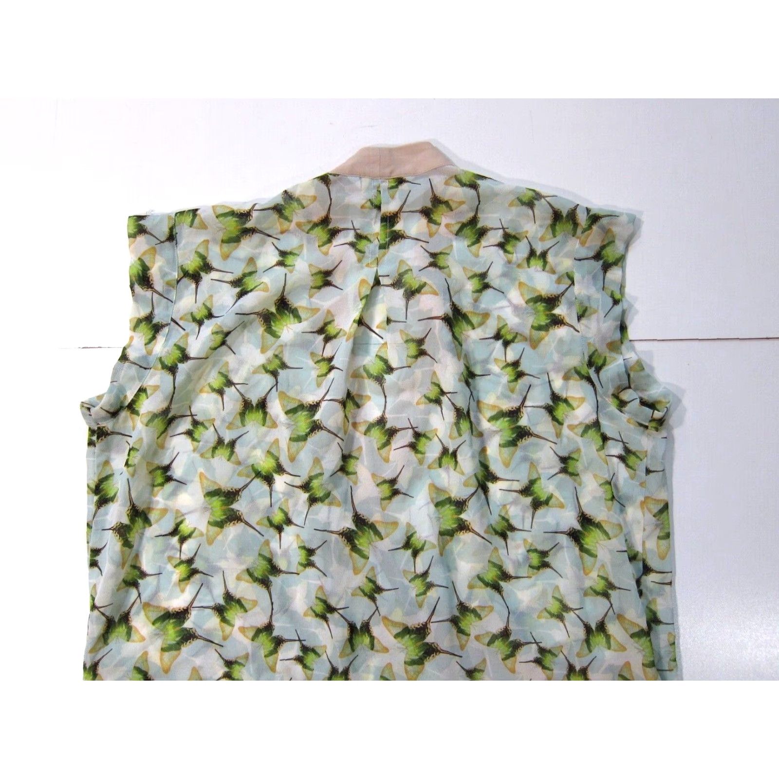 Vintage CAbi Green Blouse Women Medium V-Neck Cap Sleeve Butterfly Sheer Top Size M / US 6-8 / IT 42-44 - 5 Thumbnail