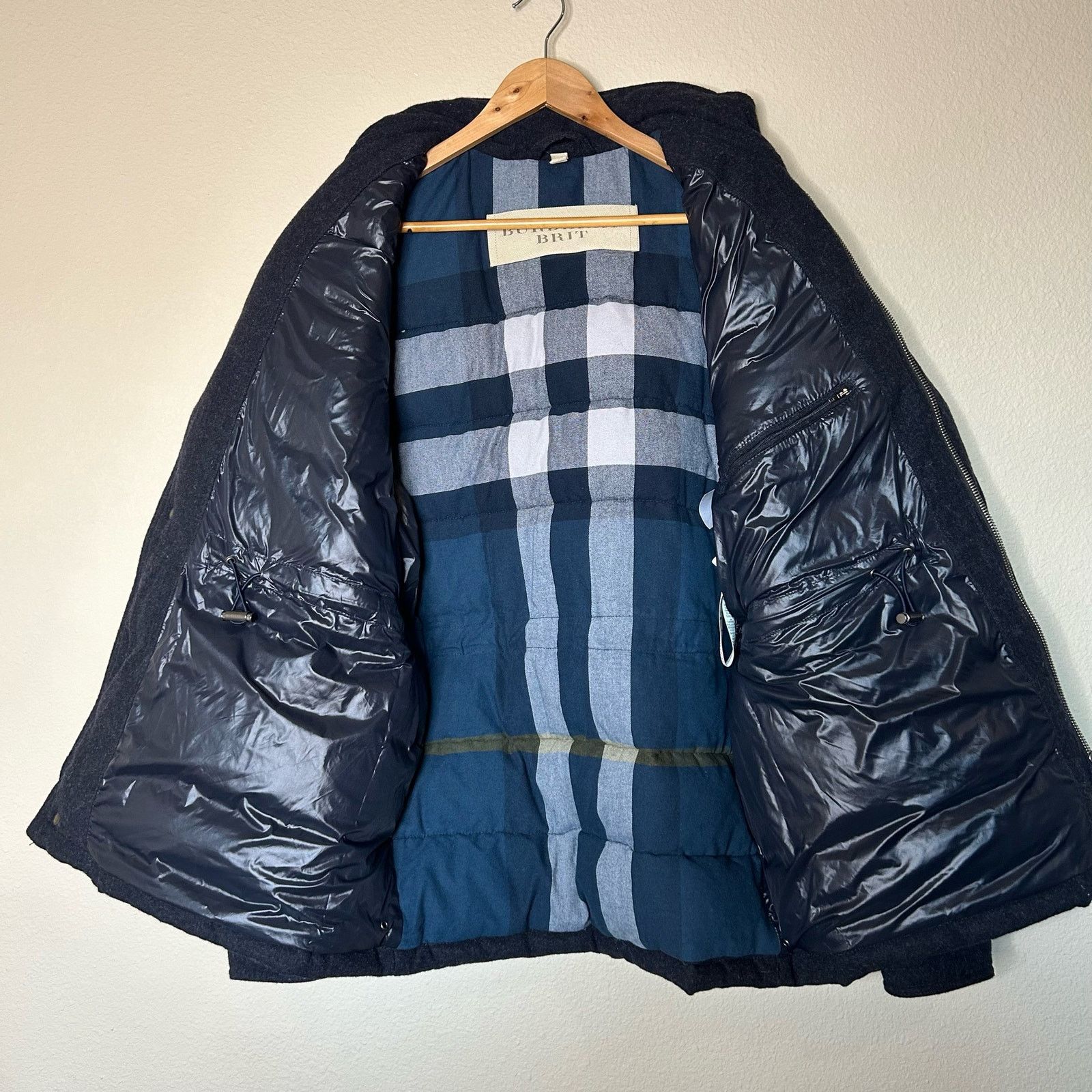 Burberry Burberry Brit Jacket Coat Wool Down Navy Puffer Size L Size US L / EU 52-54 / 3 - 7 Thumbnail
